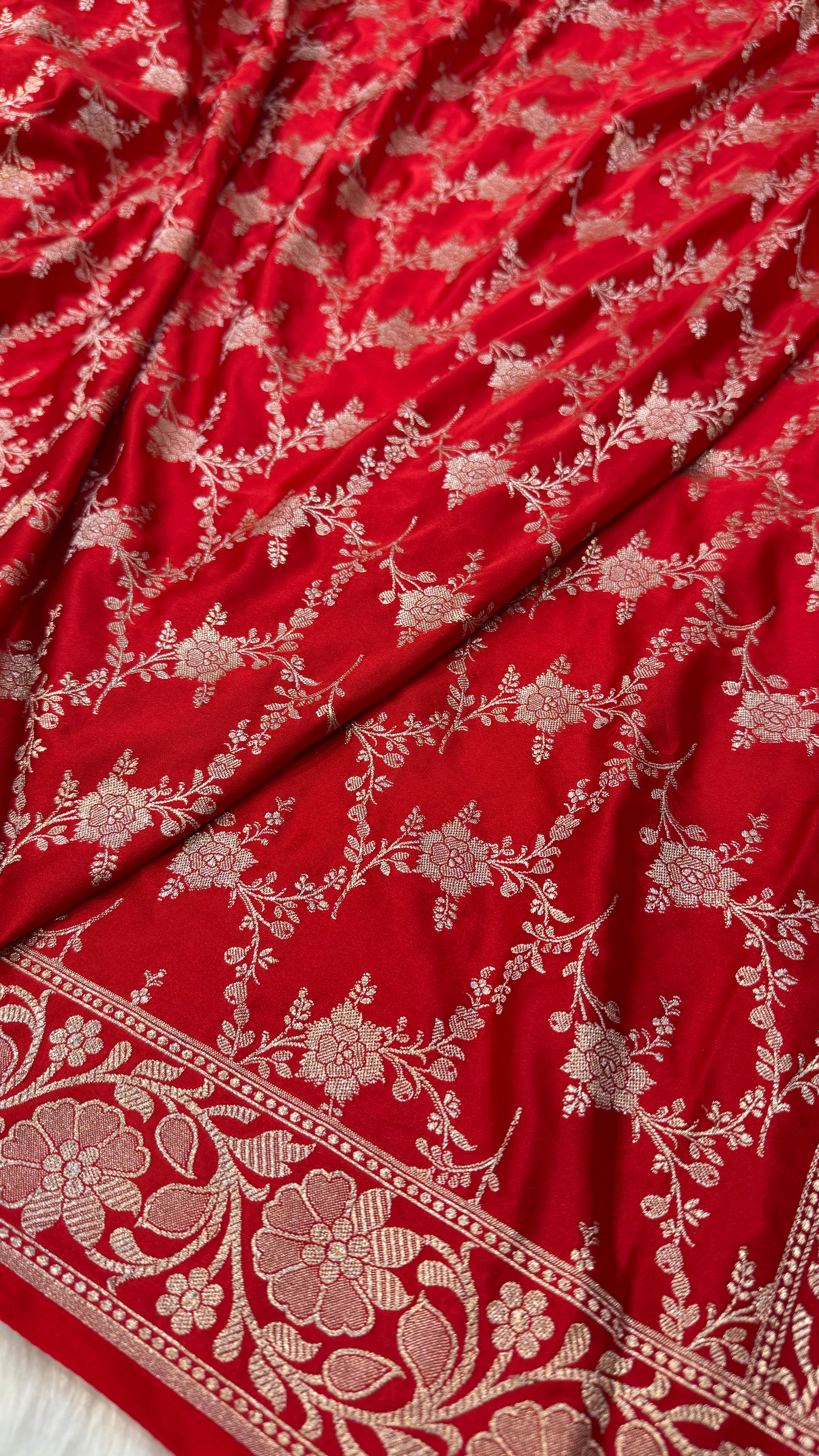 Bridal Red Mashru Silk Banarasi Saree With Jaal Pattern MS71