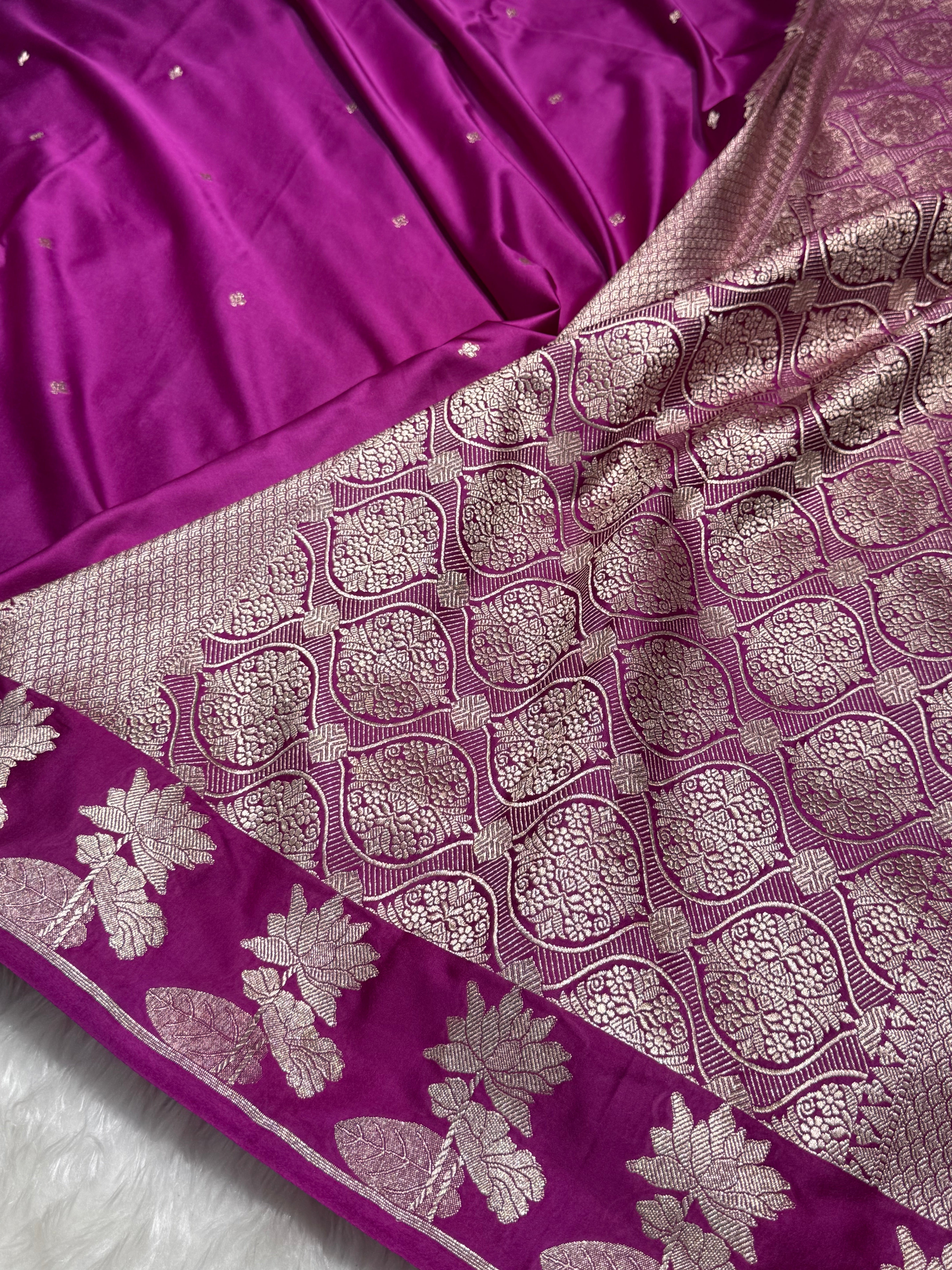 Majenta Booti Motif Mashru Silk Saree