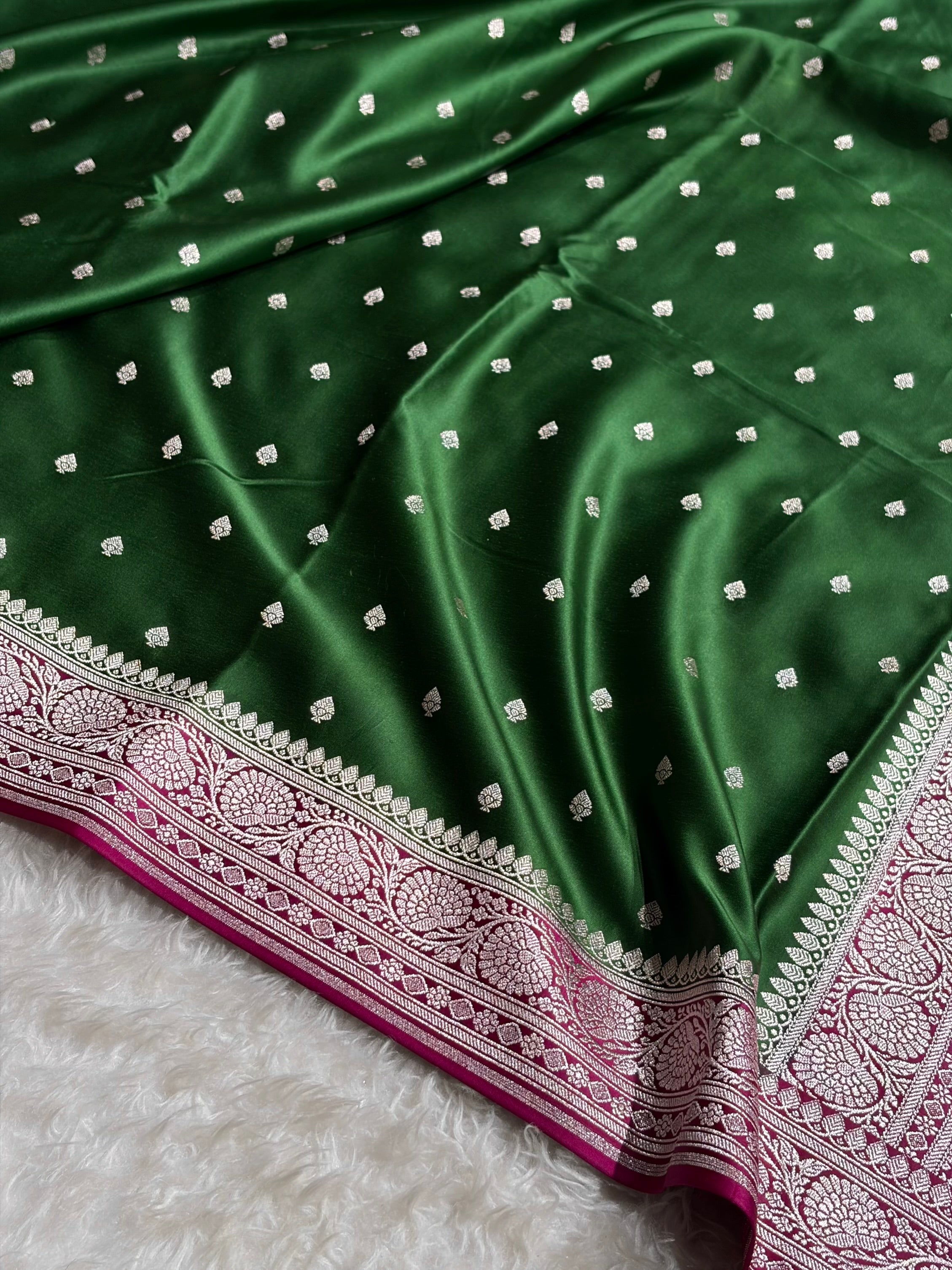 Bottle Green Shades With Contrast Rani Border Booti Mashru Silk Saree MS79