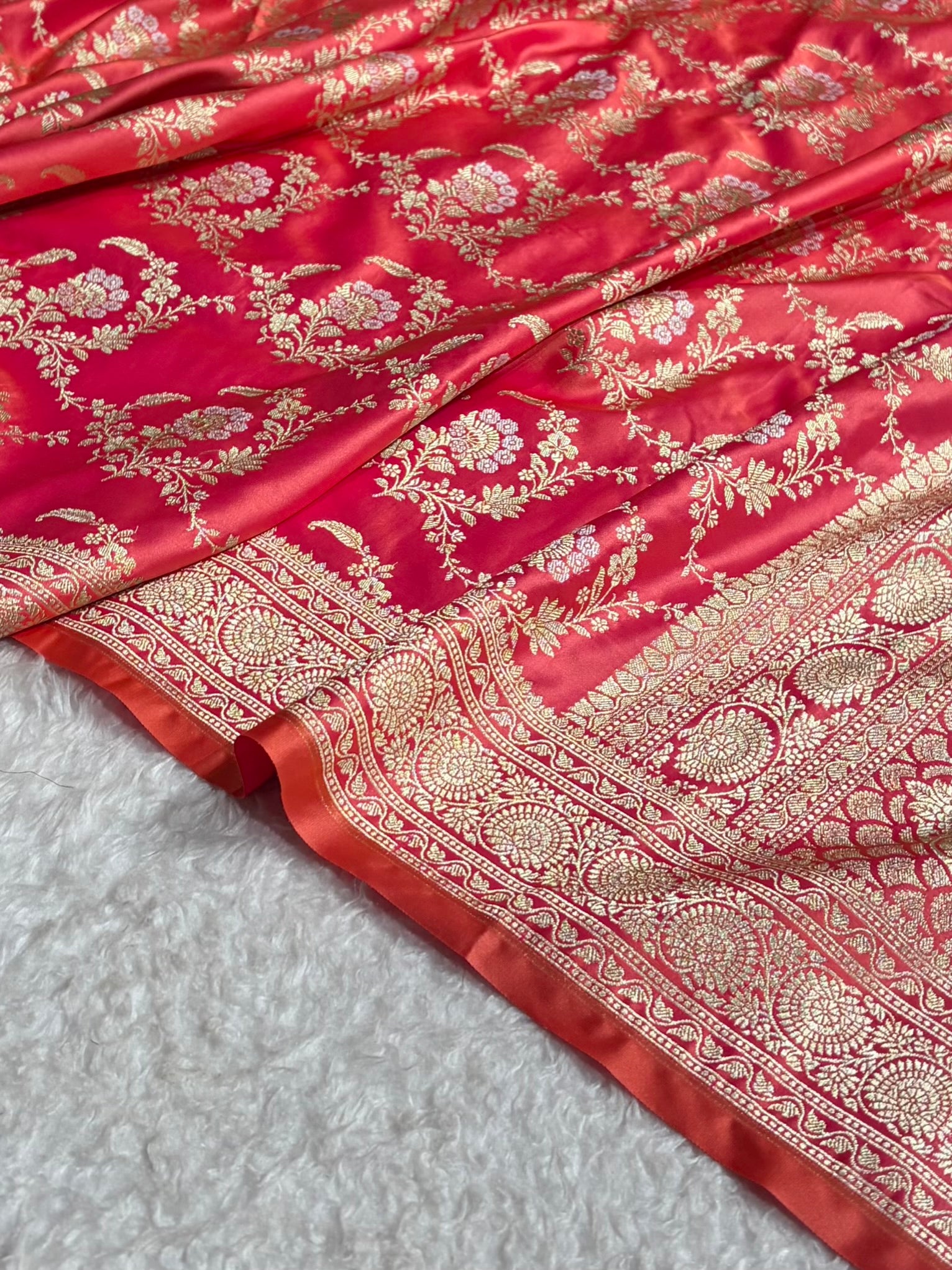Banarasi Satin Katan Saree With Minakari Jaal Pattern in Gajiri Shades SK126