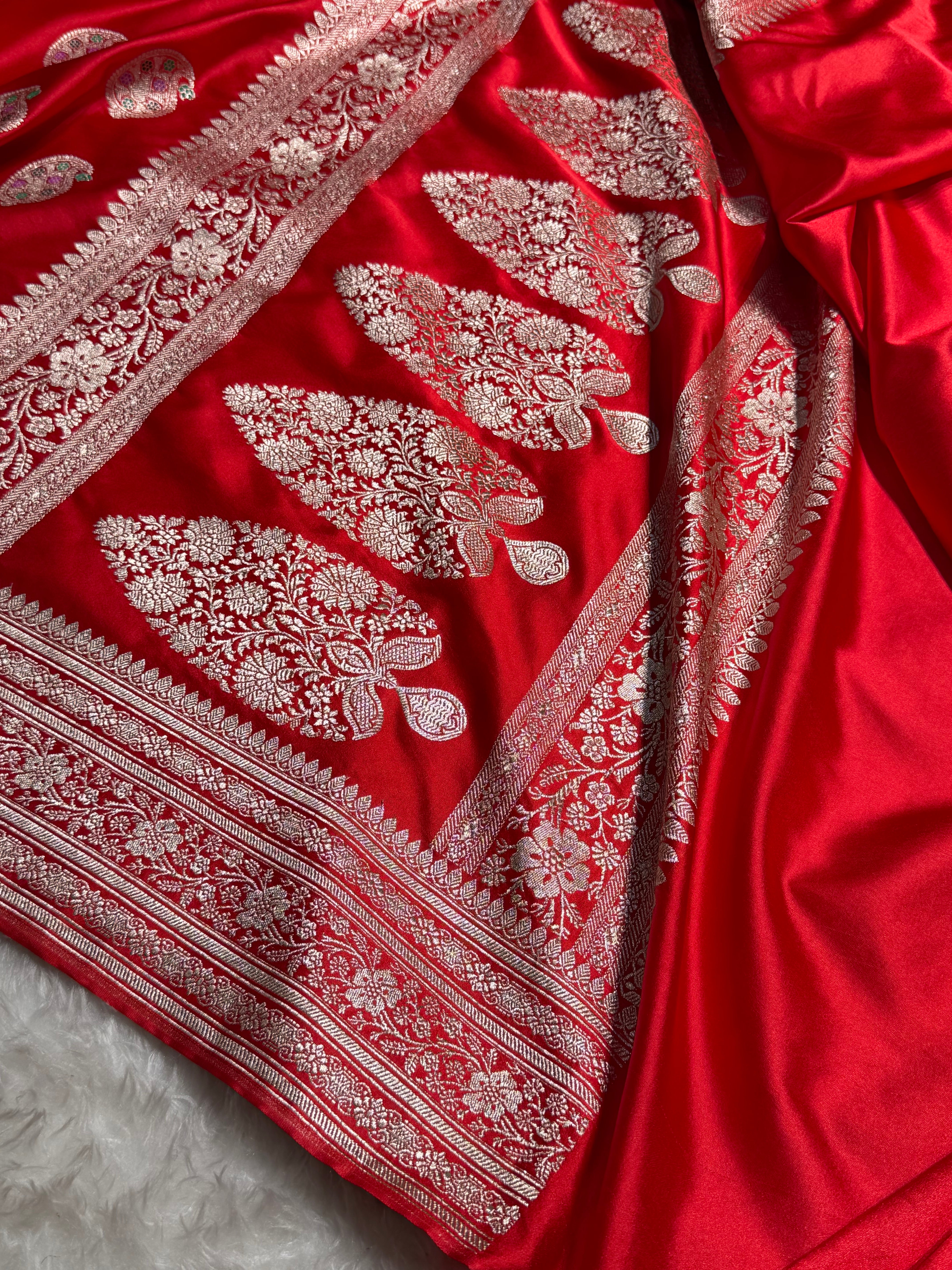 Red With Bananasi Minakari Boota Mashru Silk Saree MS81