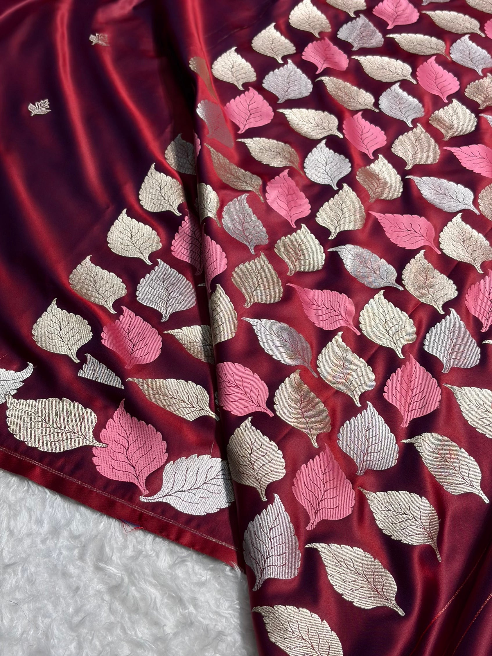 Cross Maroon Shades Banarasi Booti Pattern Mashru Silk Saree MSM-136