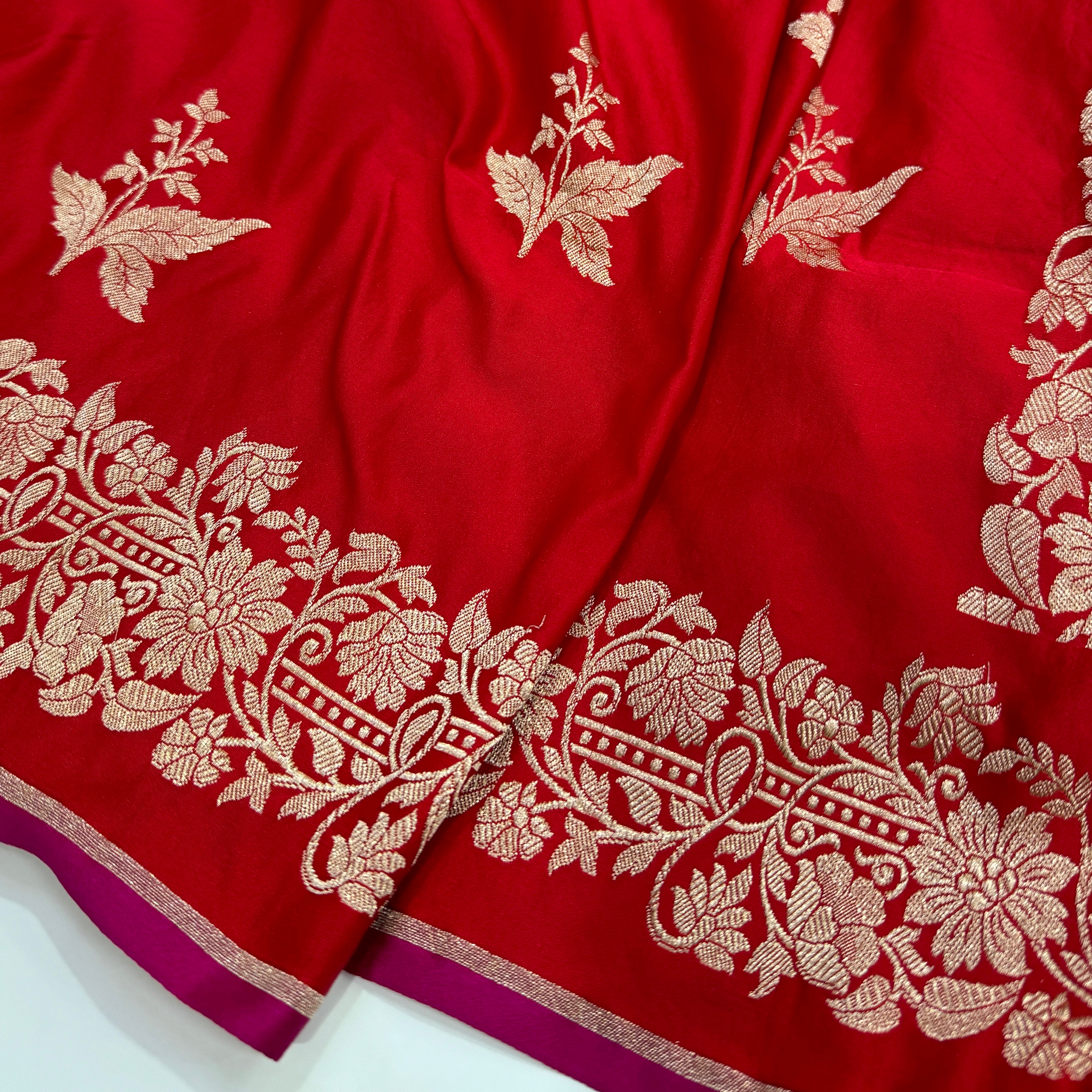 Red Latest Raksha Bandhan Unique Motif Mashru Silk Saree