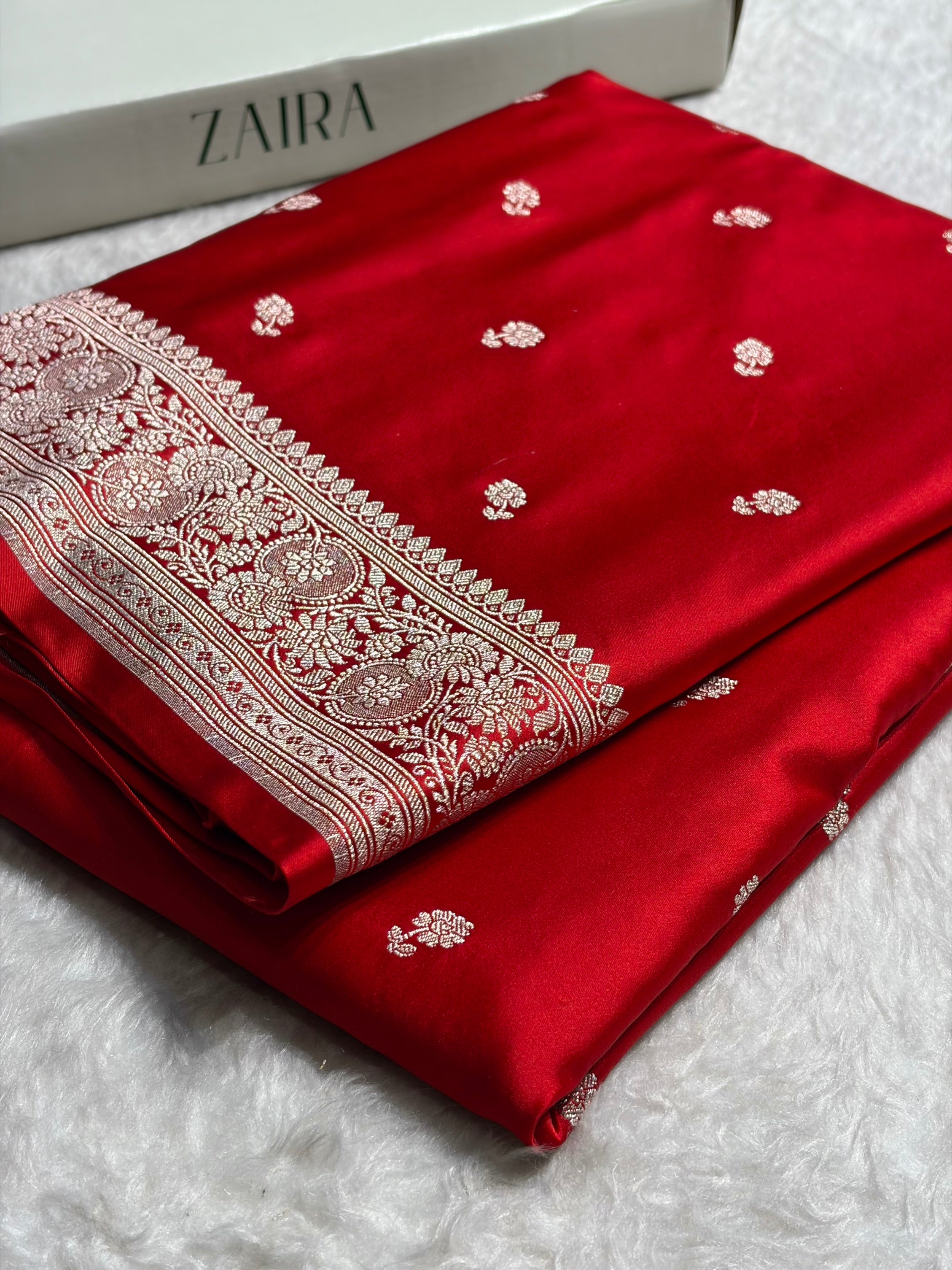 Banarasi Red Shades Booti Mashru Silk Saree MS73