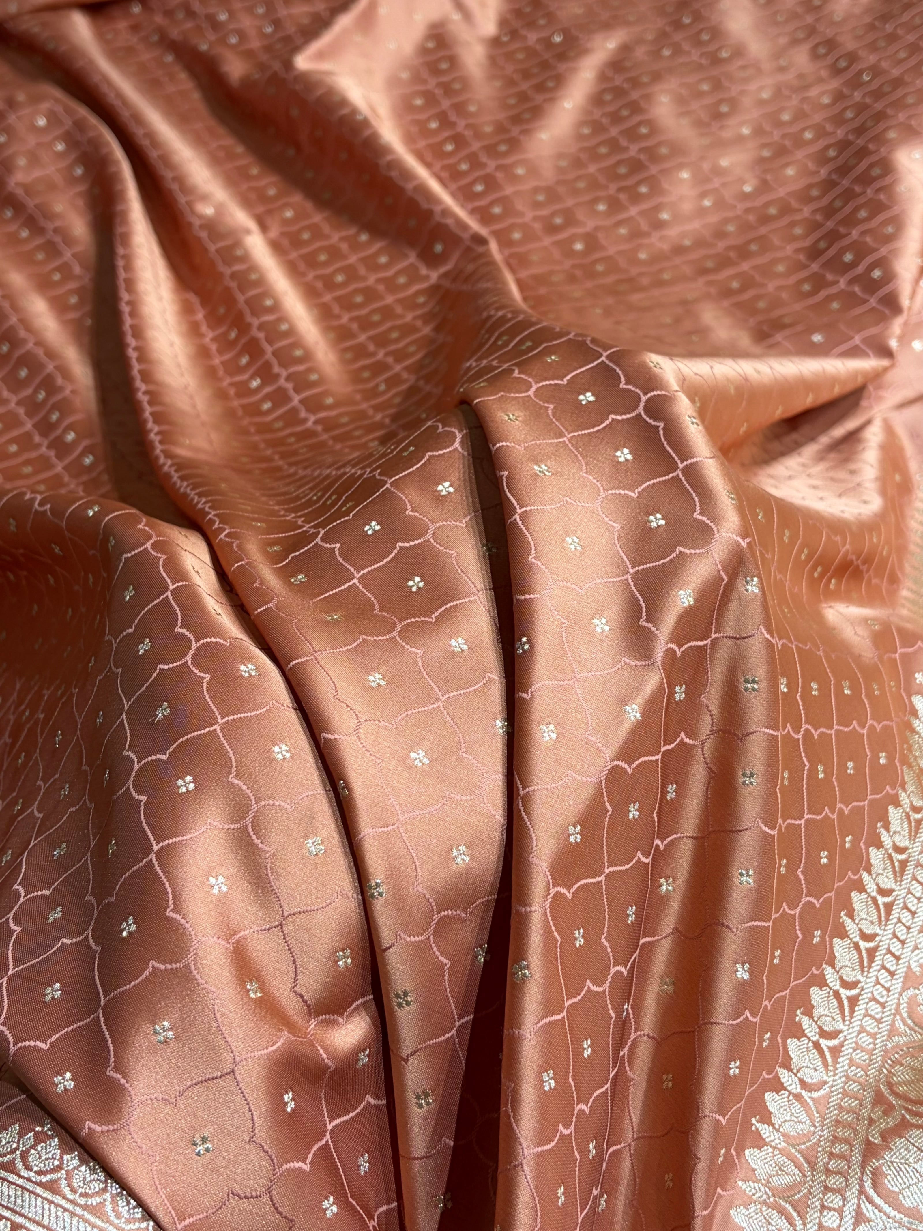 Peach Cross Shades Tanchoi Motif Mashru Silk Saree MST-13