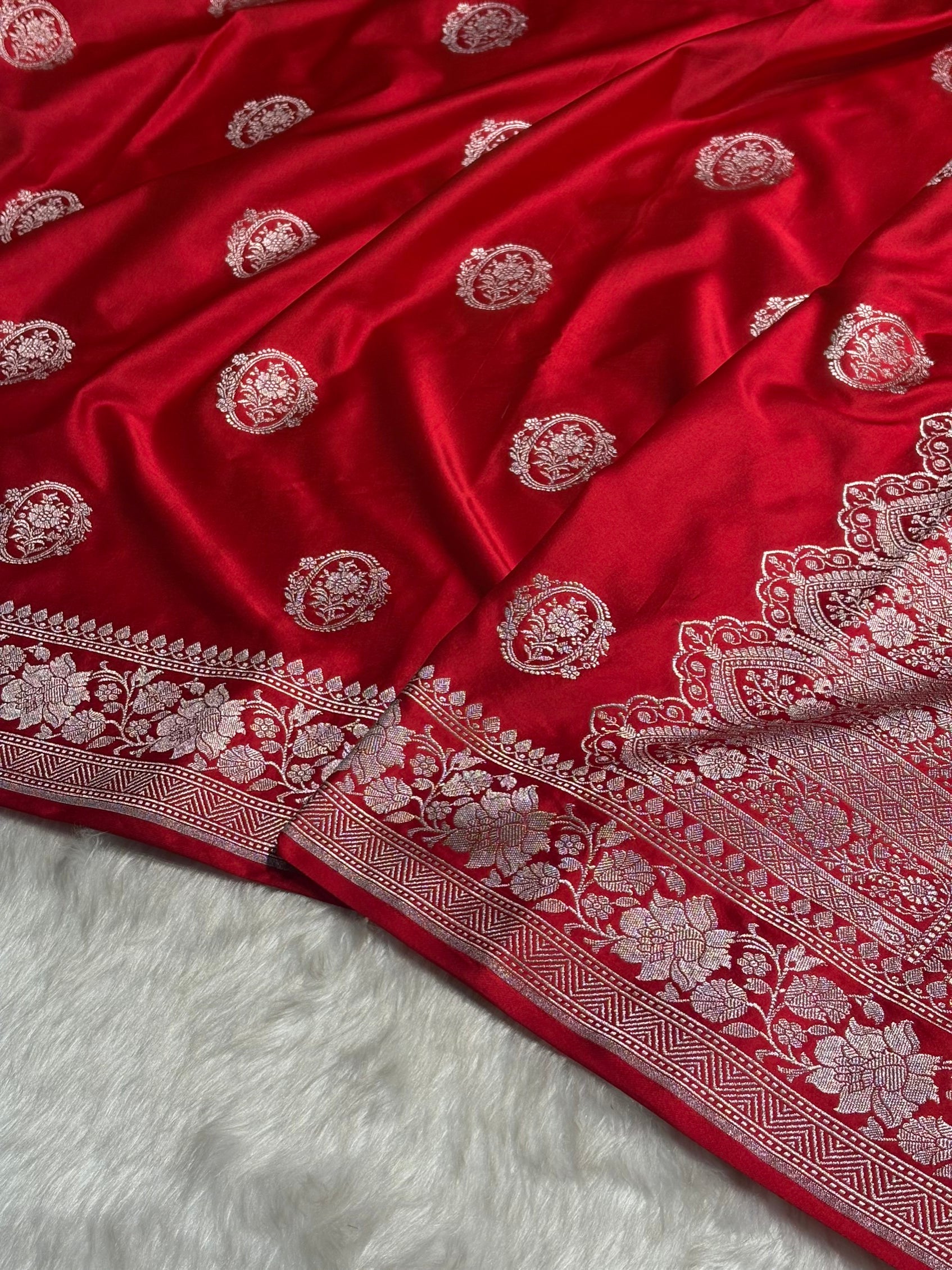Red Shades Boota Mashru Silk Saree MS24