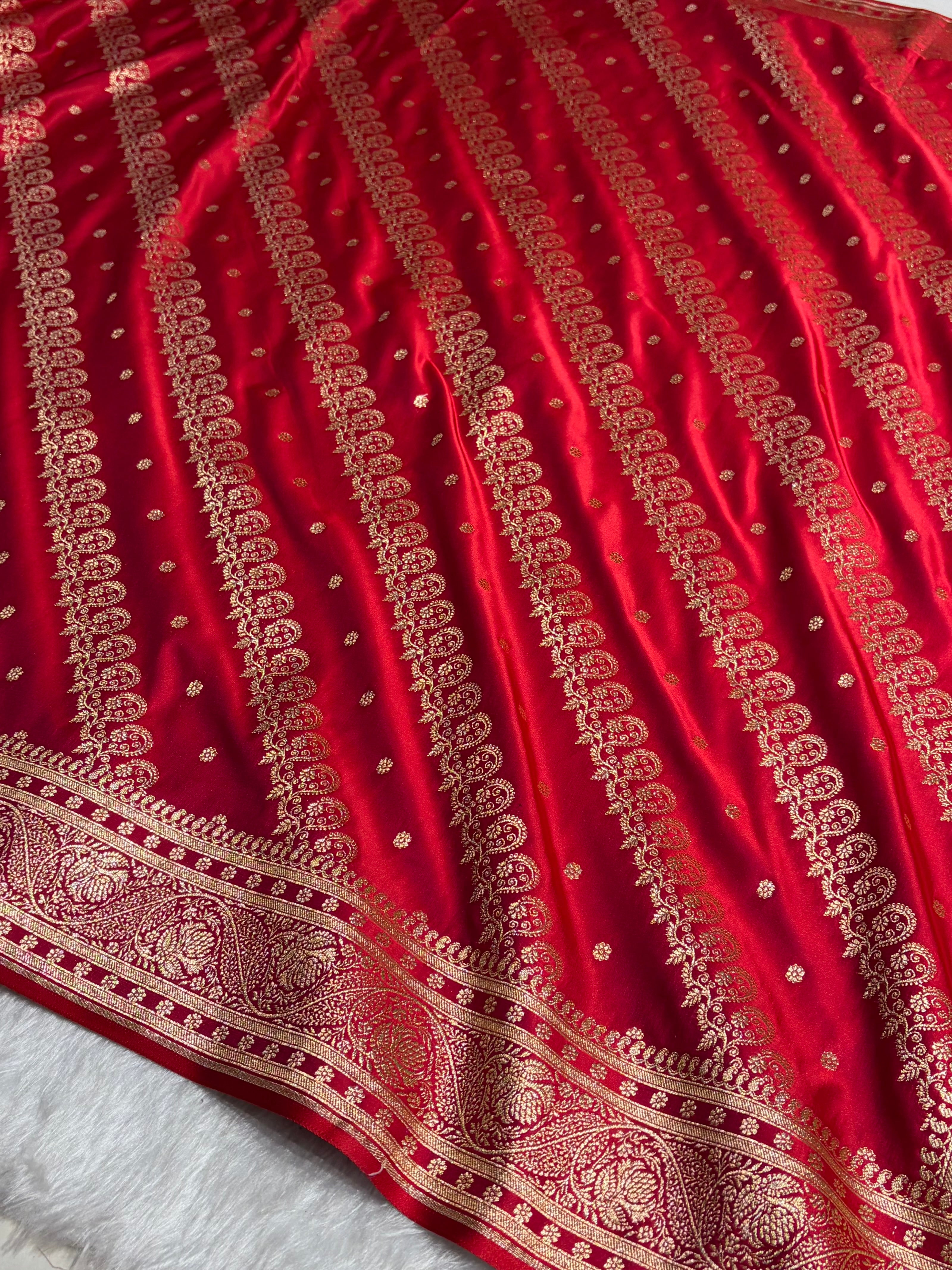 Magentic Red Shades Cross Floral Pattern Satin Katan Silk Saree SK79