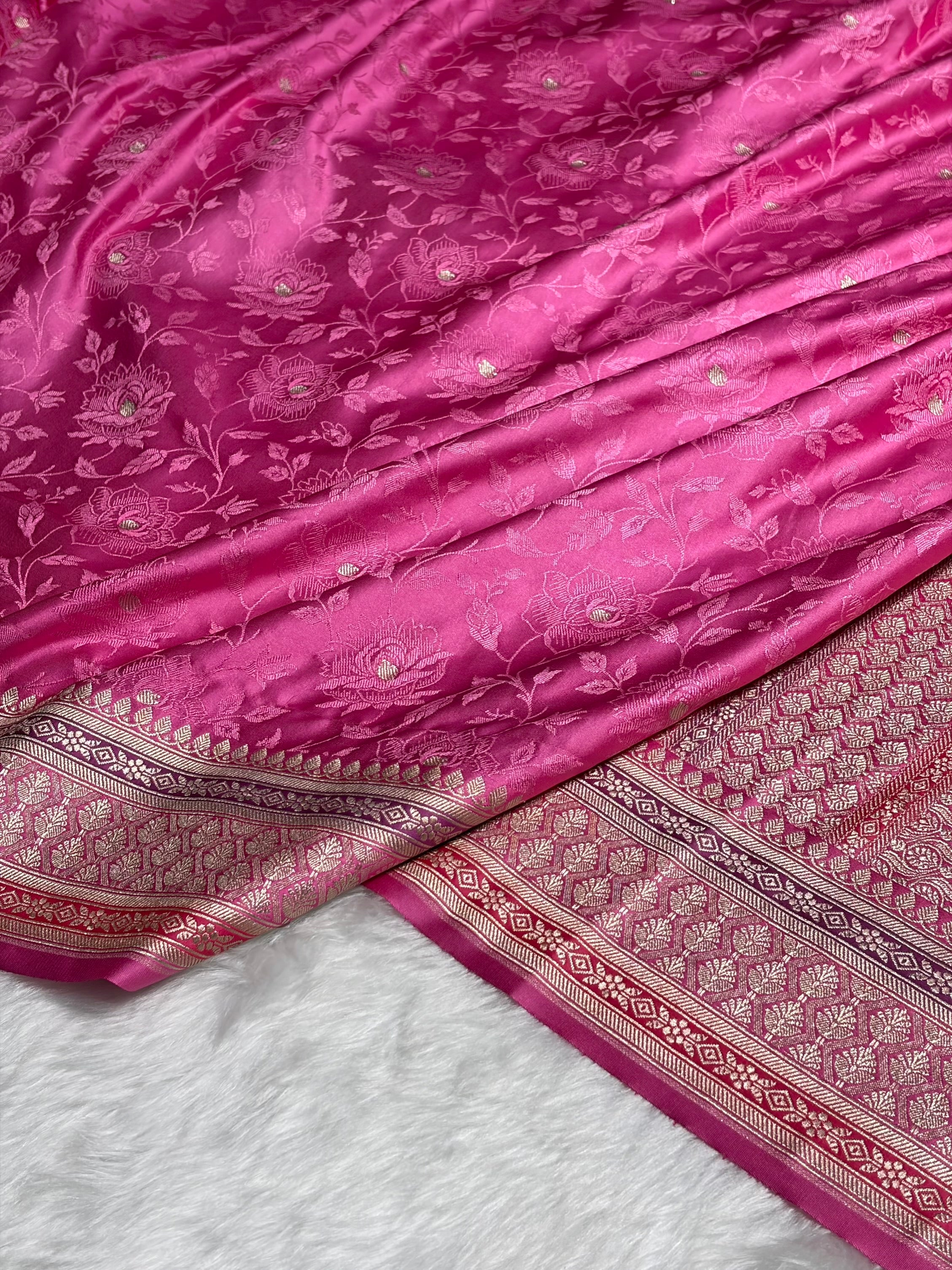 Baby Pink Shades Minakari Tanchoi Floral Booti Mashru Silk Saree MS59