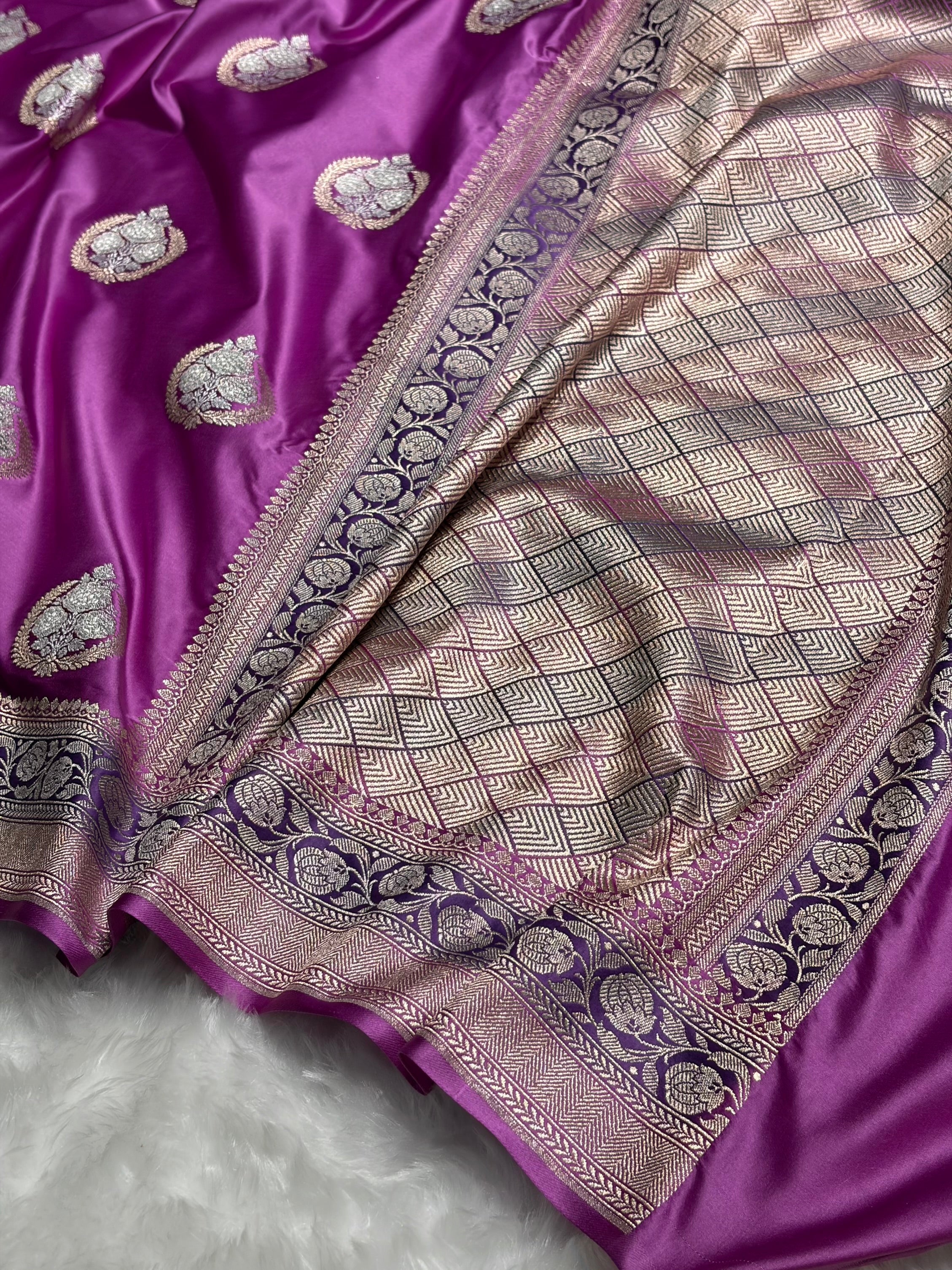 Lavender Shades Minakari Boota Mashru Silk Saree MS35