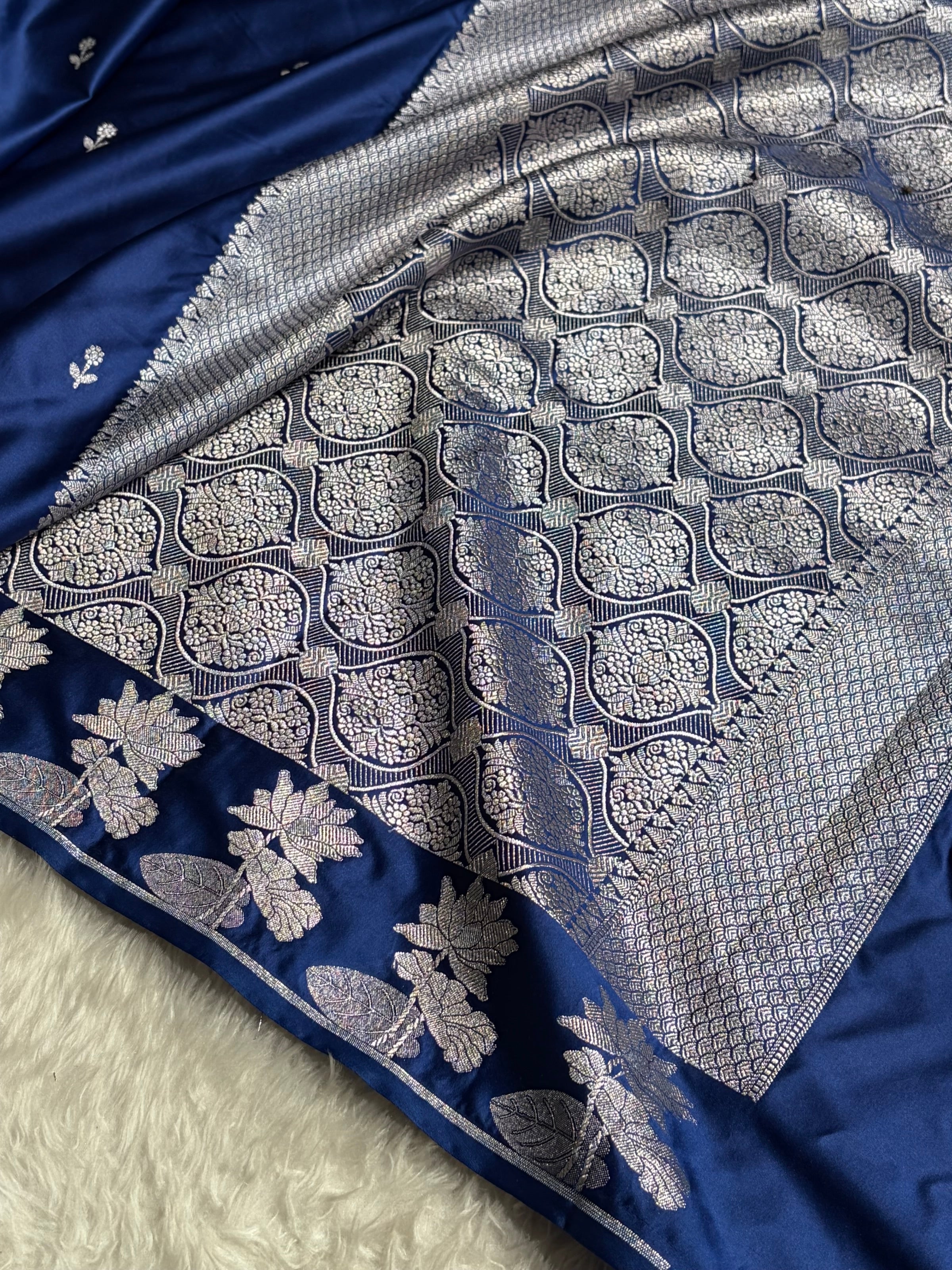 Royal Blue Shades Floral Border Booti Mashru Silk Saree