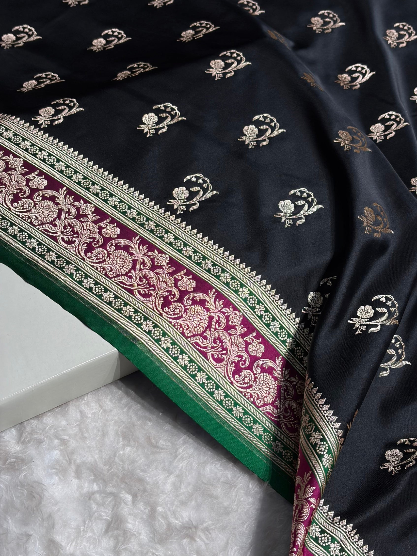 Banarasi Black With Contrast Rani Floral Border Mashru Silk Saree MSM-100