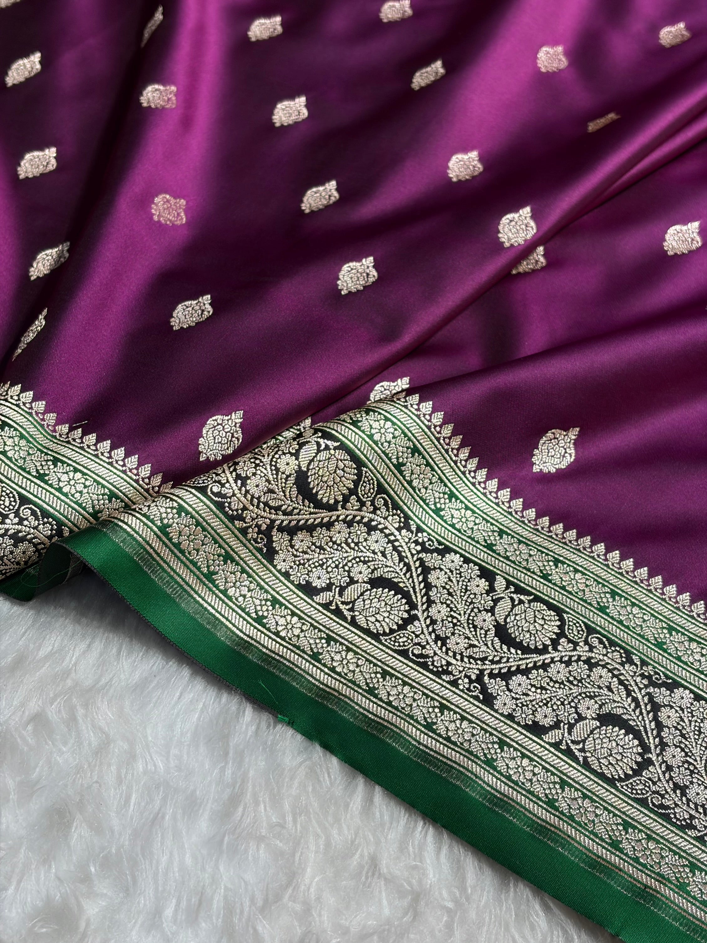 Banarasi Cross Wine With Contrast Black Floral Border Mashru Silk Saree MSM-101