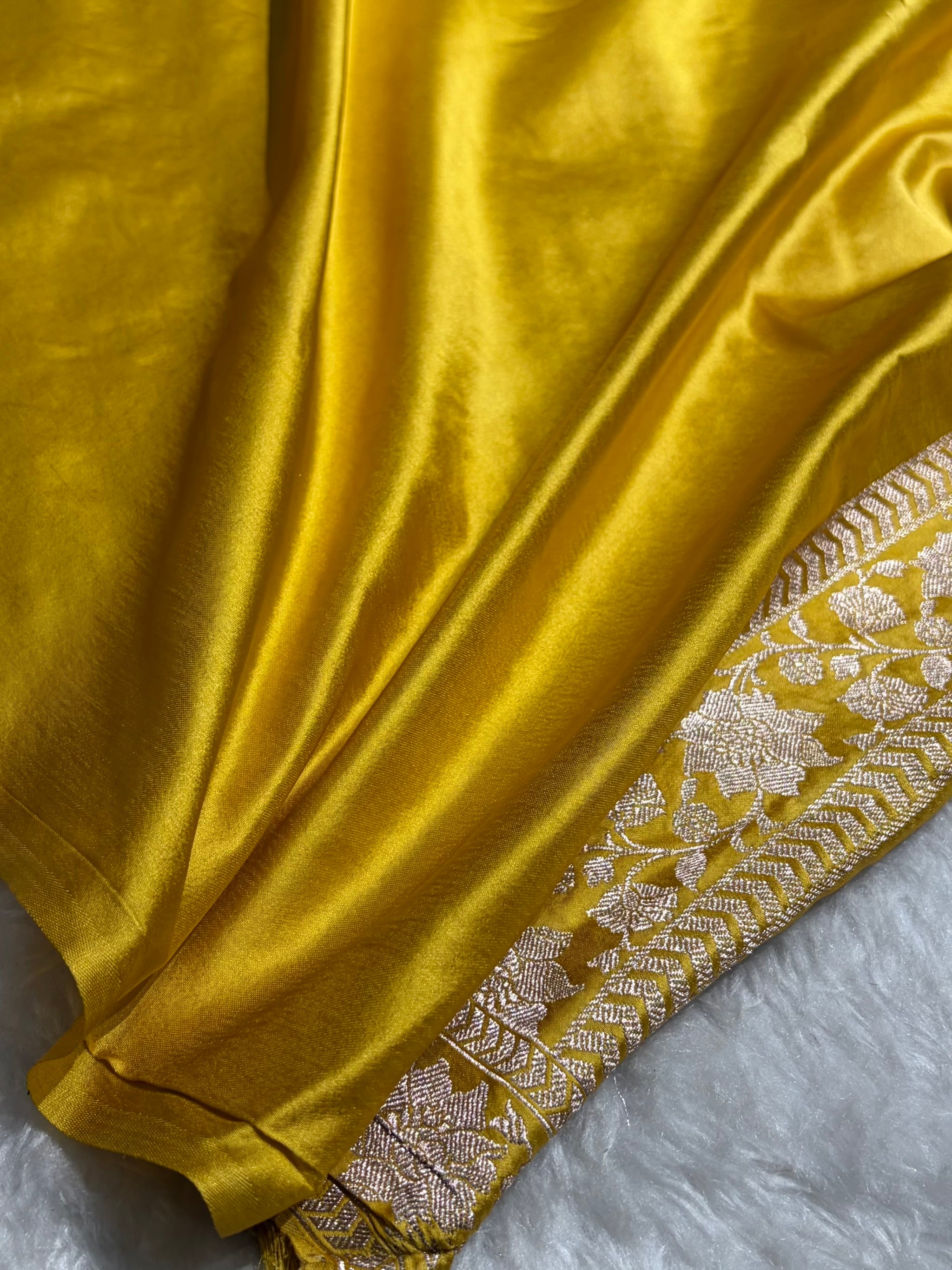 Banarasi Mustard Jaal With Minakari Pattern Mashru Silk Saree MS56