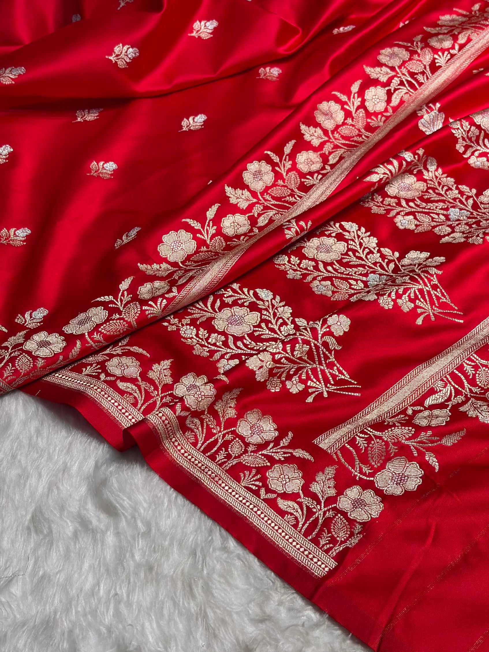 Banarasi Red Boota With Floral Border Mashru Silk Saree MSM-85