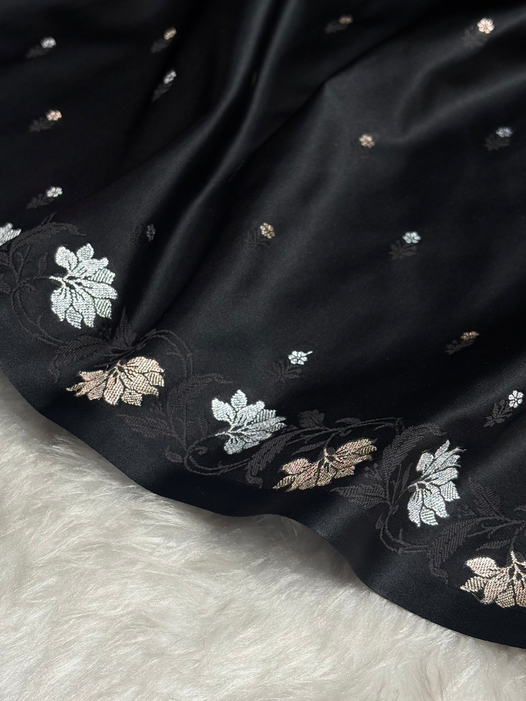Black Floral Boota With Floral Border Mashru Silk Saree MSM 78