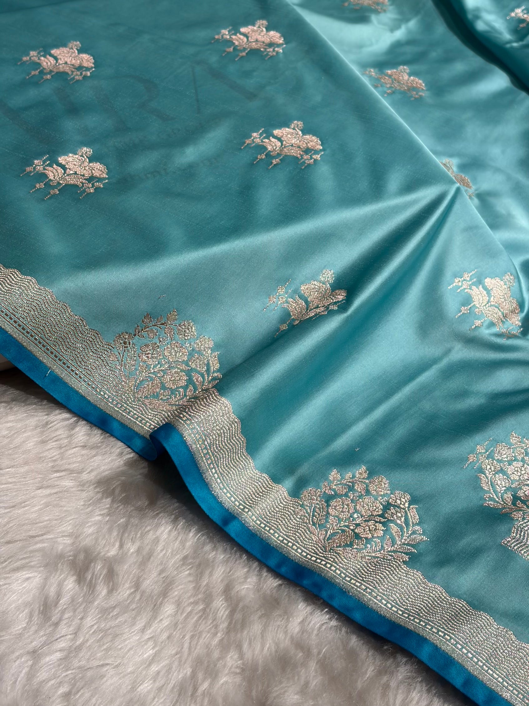 Banarasi Sky Blue Shades Floral Mashru Silk Saree MCS87