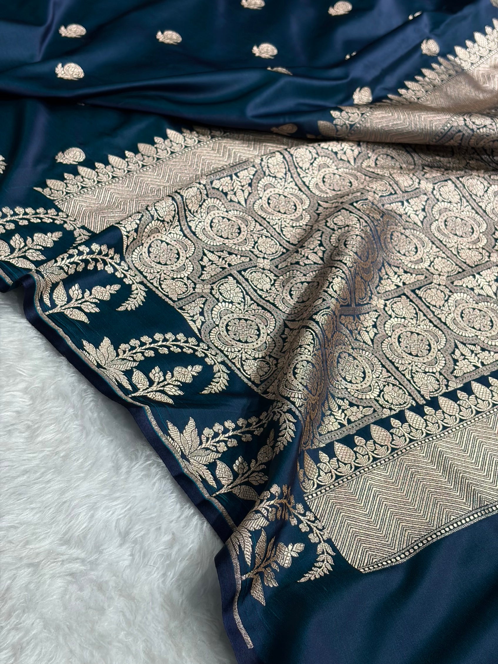 Banarasi German Blue Booti Mashru Silk Saree MSM-33