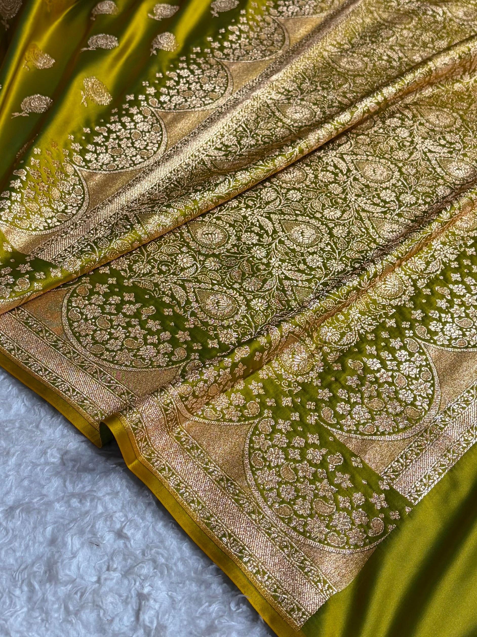 Banarasi Satin Katan Saree With Boota in Mehndi Green Shades SK111