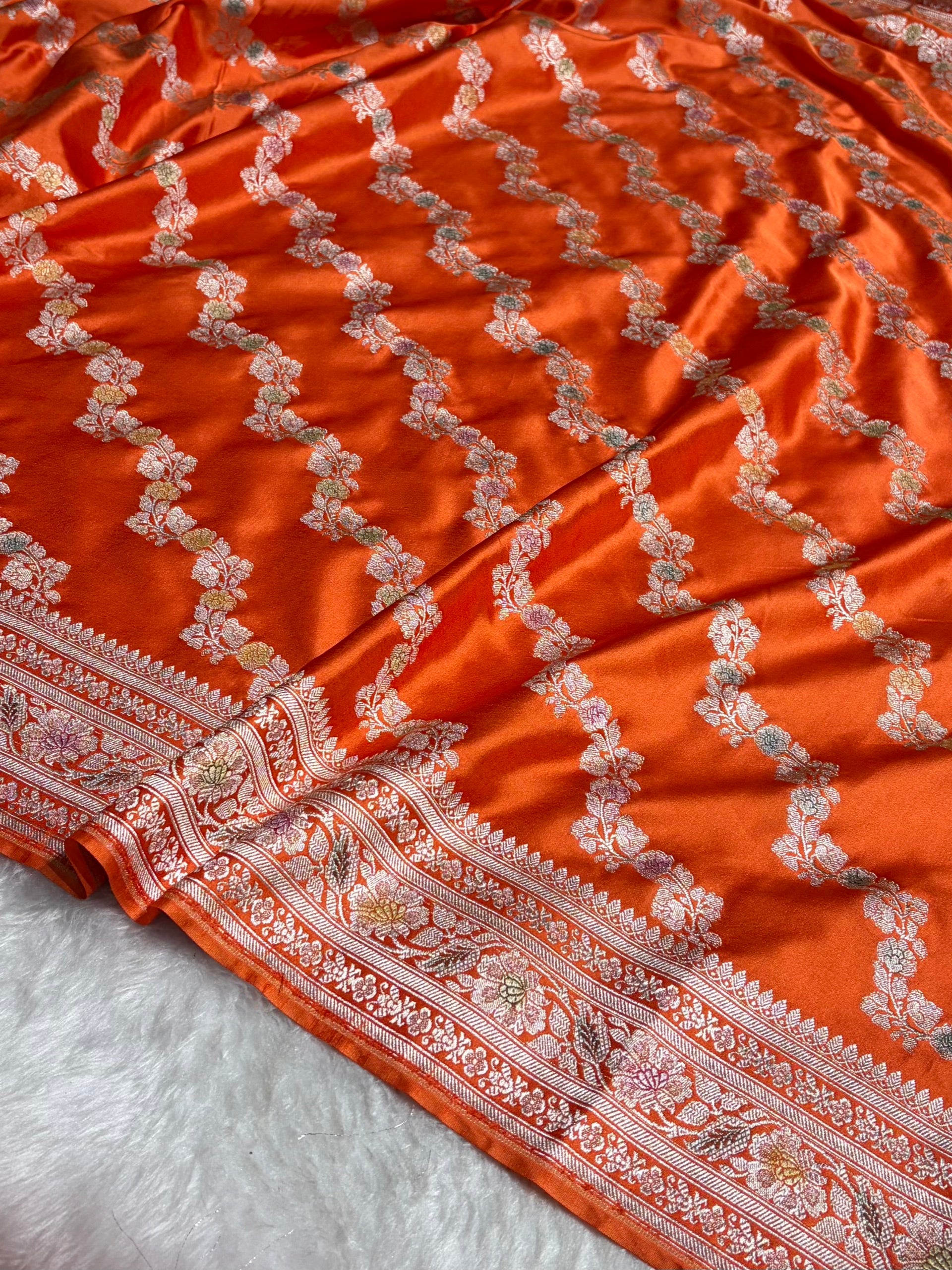 Orange Shades Banarasi Minakari Mashru Silk Saree With Cross Pattern MS02