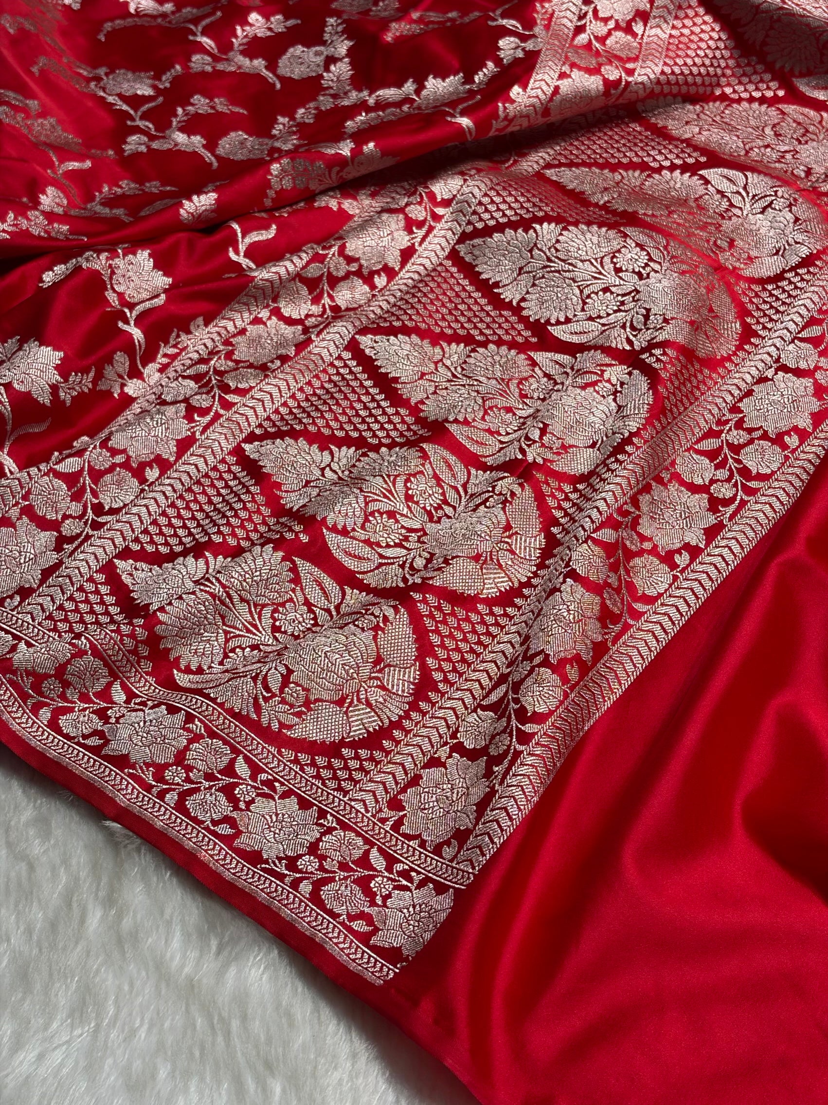 Ruby Red Shades Jaal Mashru Silk Saree MS48