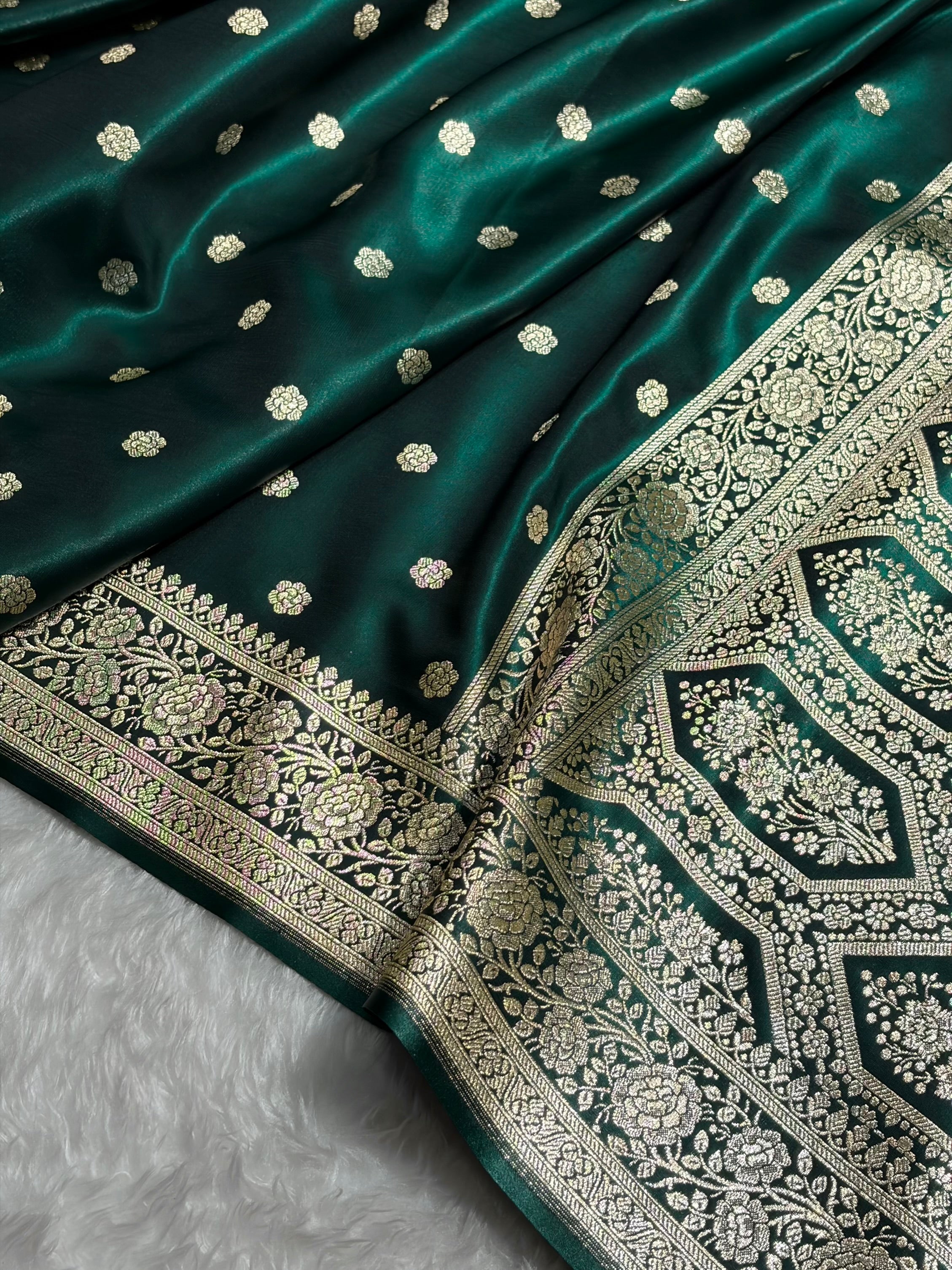 Banarasi Dark Bottle Green Shades Booti Pattern Banarasi Satin Silk Saree SS63