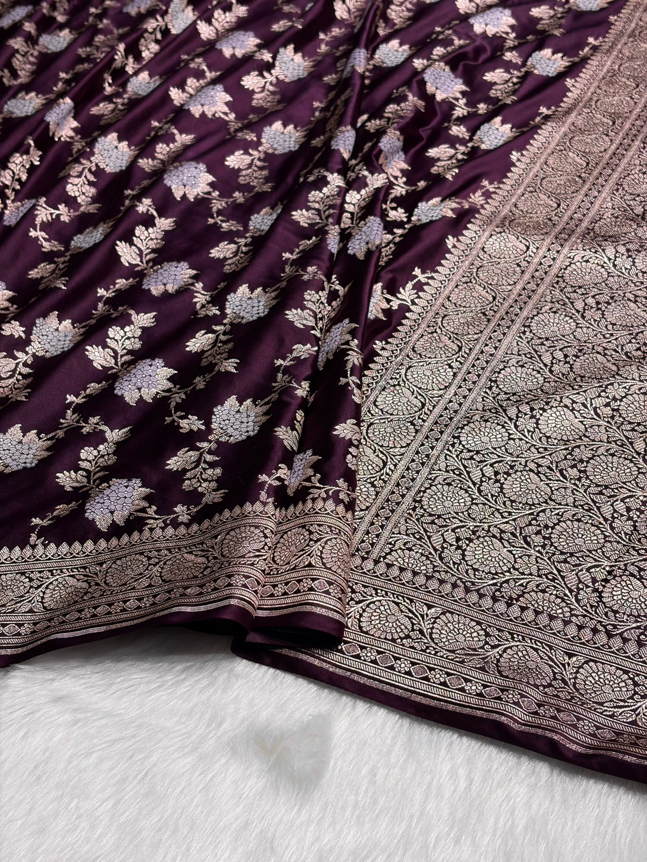 Wine Shades Jaal Pattern Mashru Silk Saree MS57