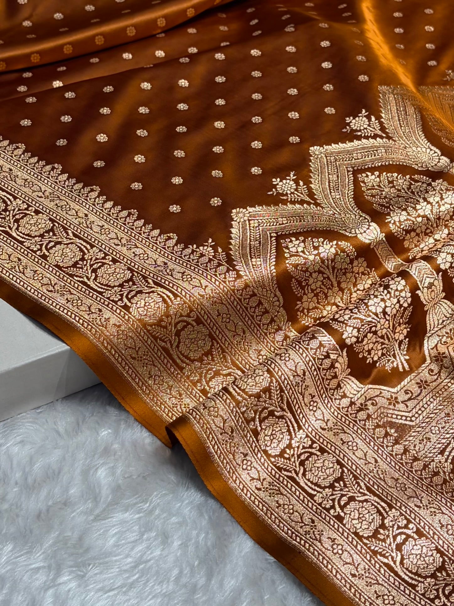 Coffee Brown Katan Silk Saree In Booti motif SK01