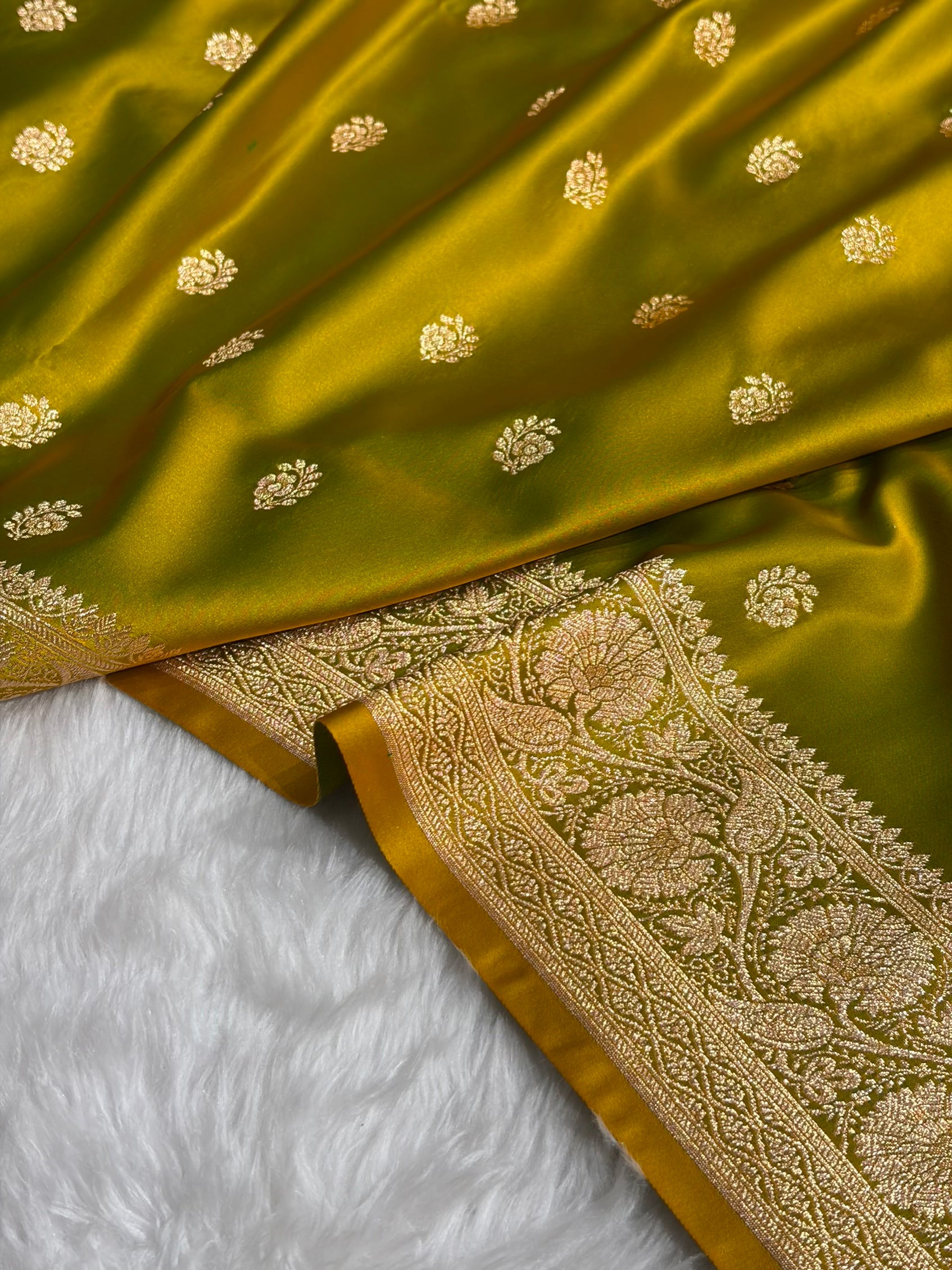 Liril Mehndi Floral Boota Pattern Satin Katan Silk Saree SK72