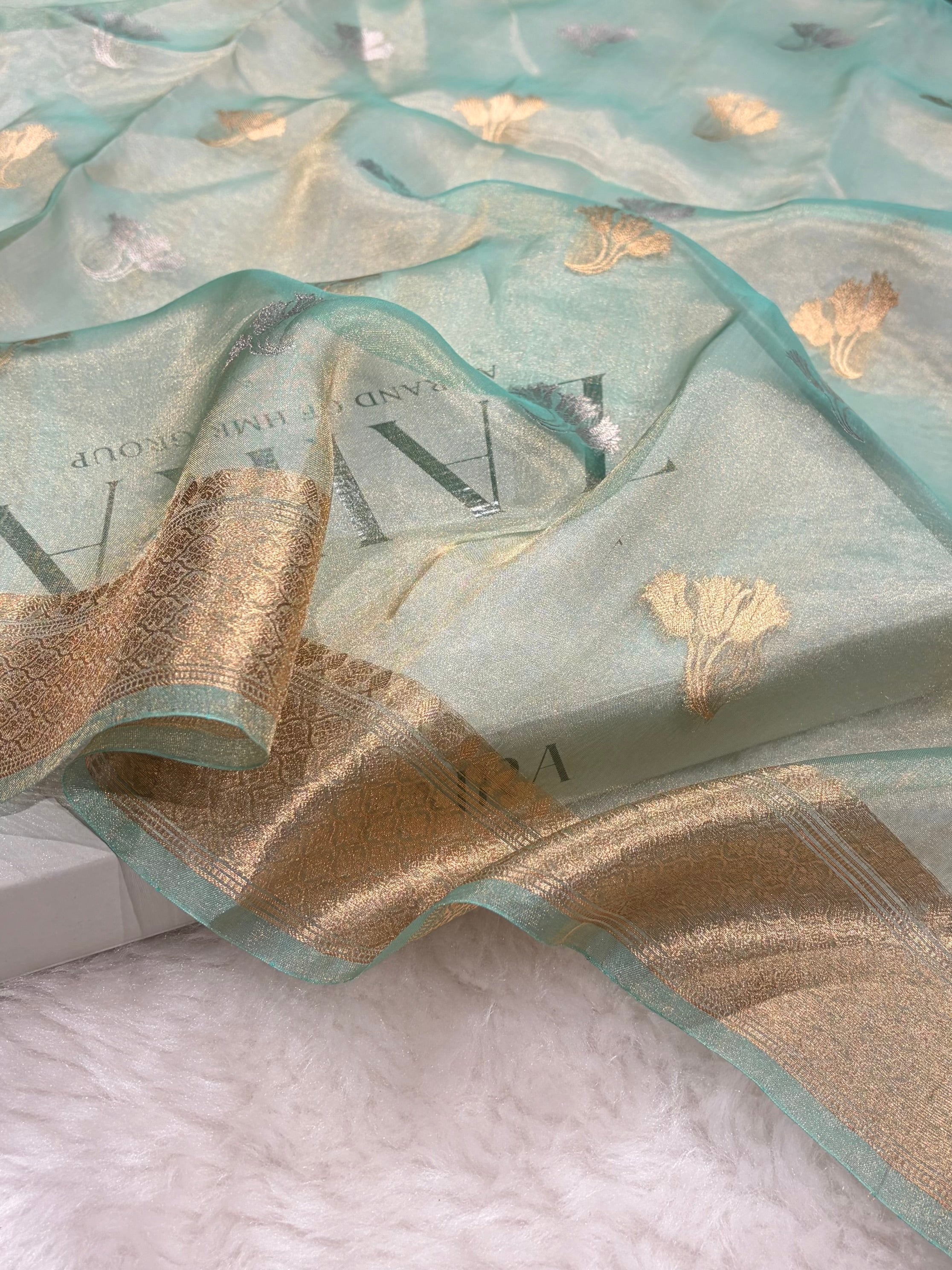 See Green Bananasi Floral Shades Pure Tissue Silk Saree PT-53