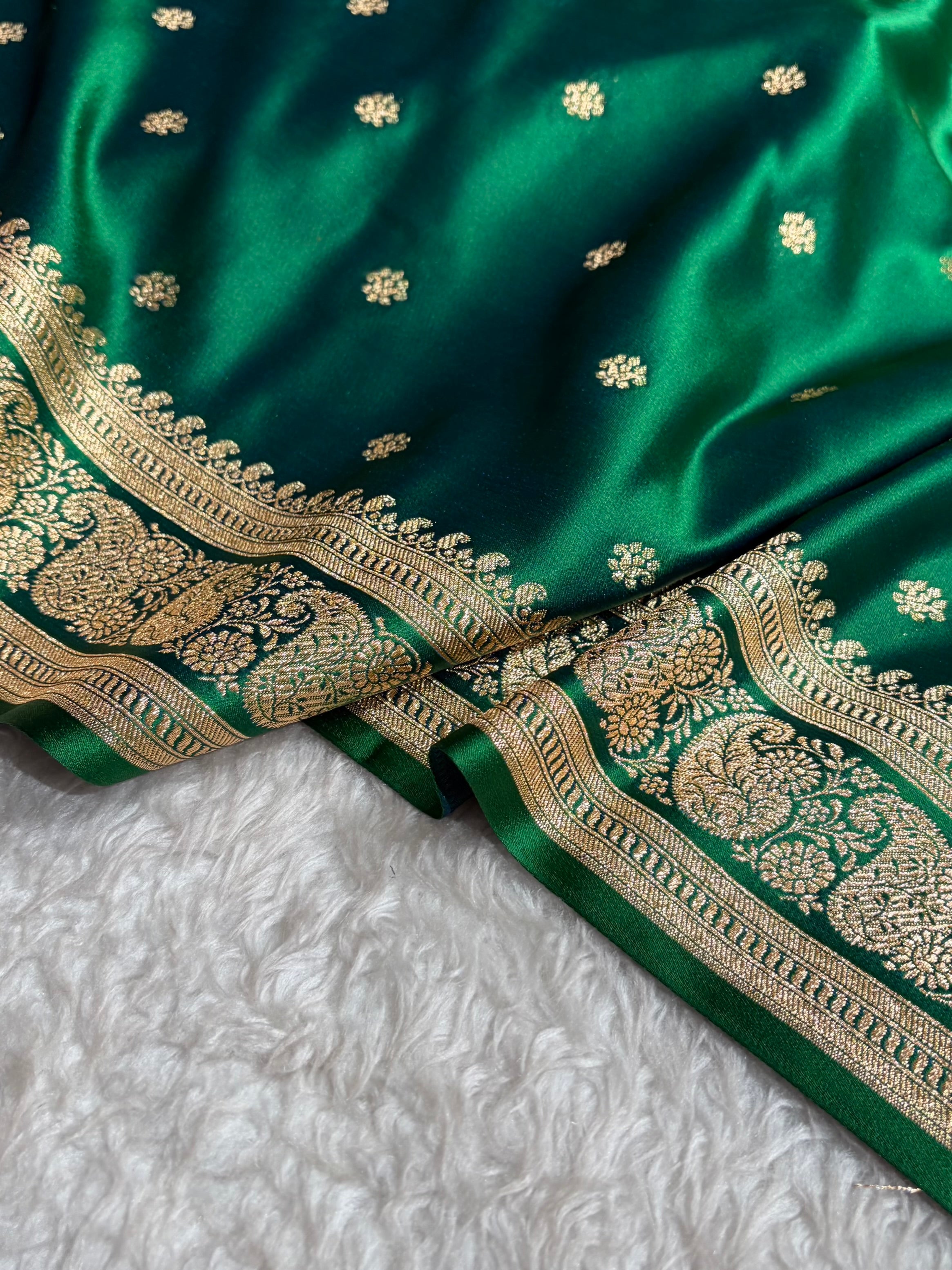 Banarasi Satin Katan Saree With Boota Pattern in Cross Green Shades SK127