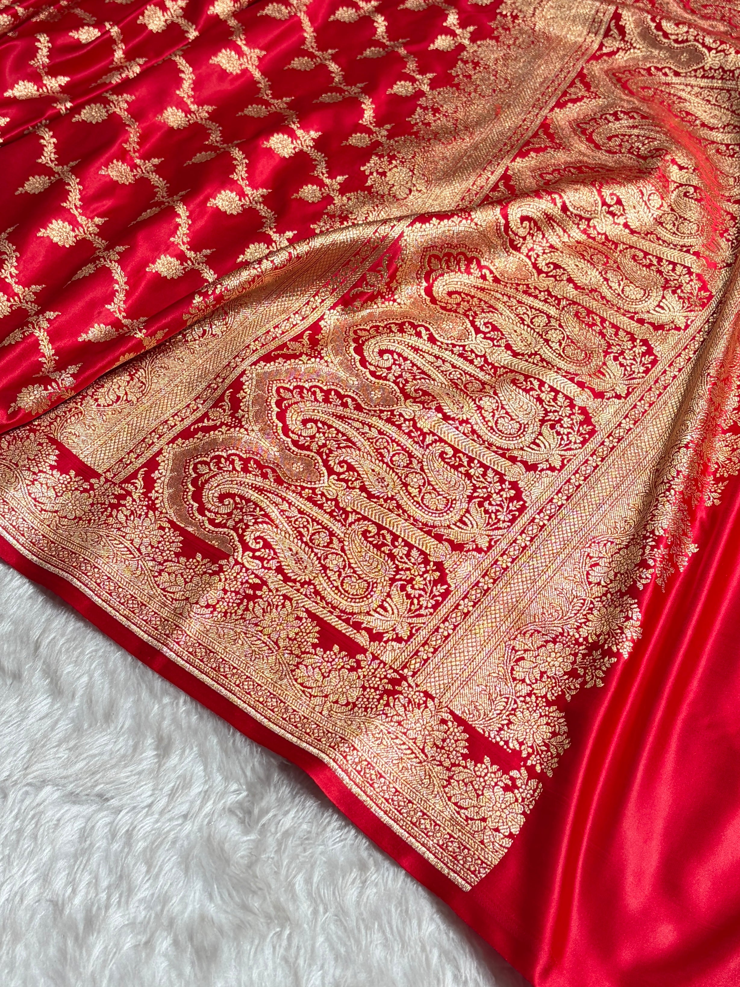 Banarasi Satin Katan Saree Floral Cross Pattern in Red Shades SK147