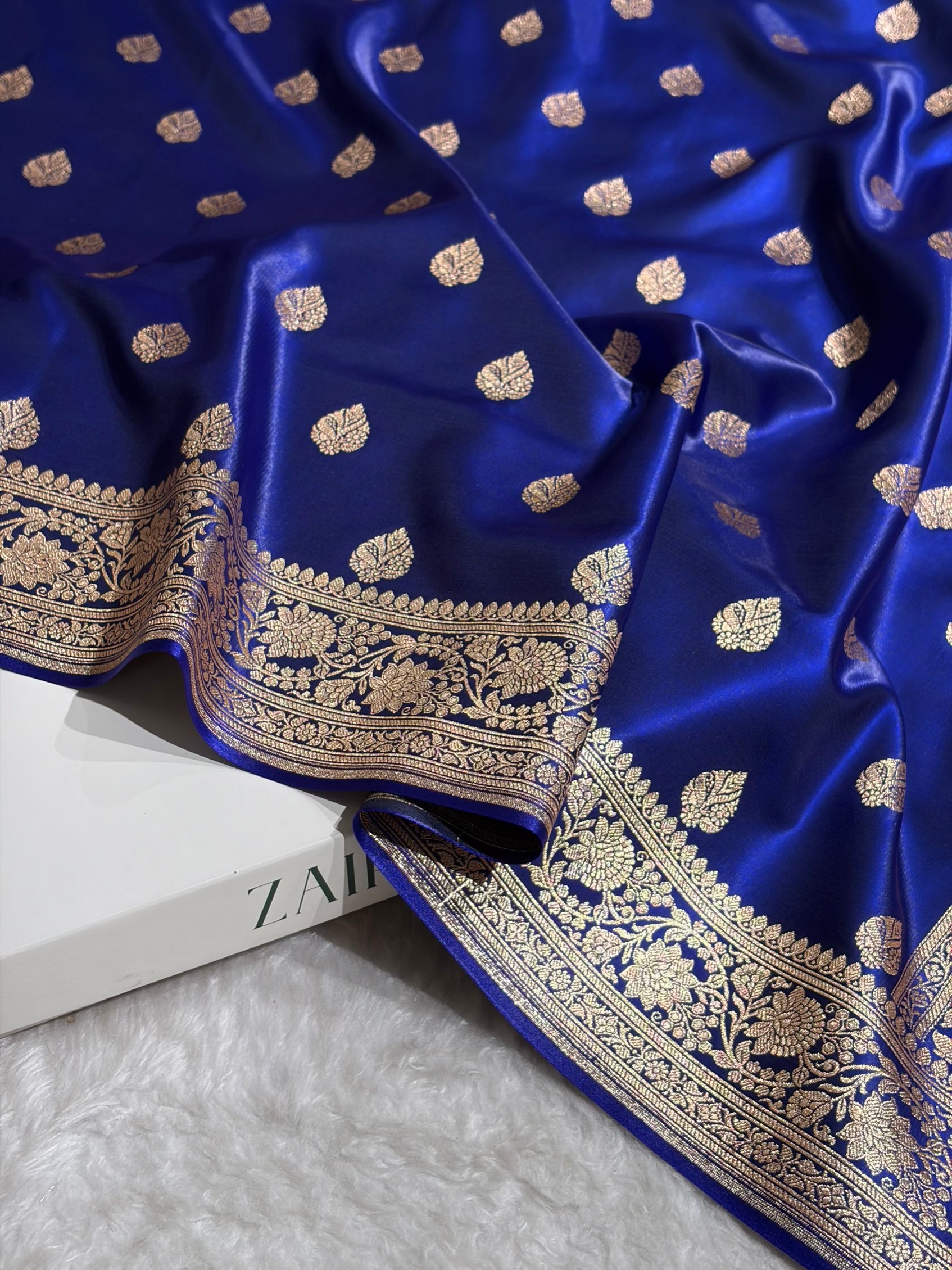 Royal Blue Shades Booti Pattern Banarasi Satin Silk Saree SS58