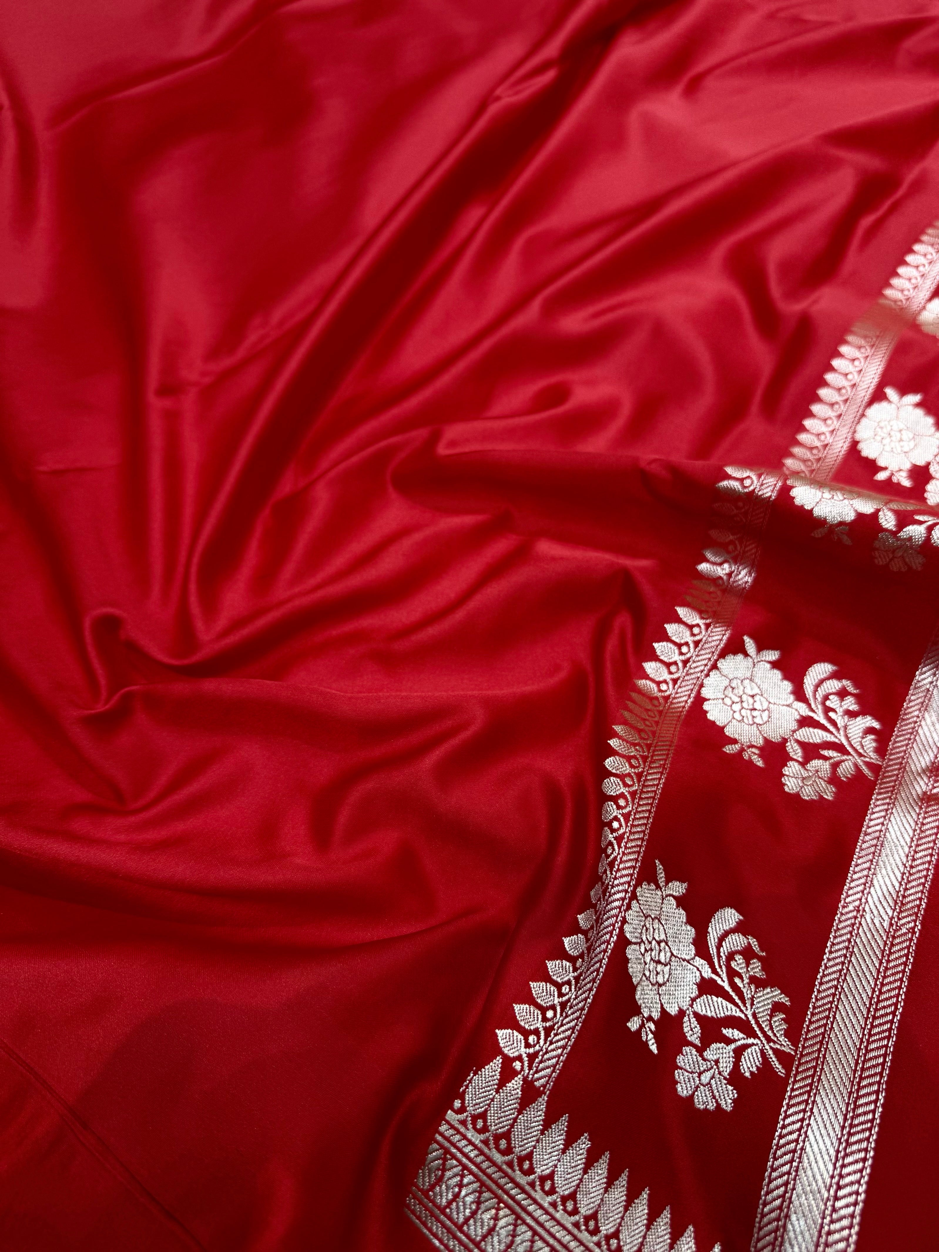 Red shades Booti Mashru Silk Banarasi Saree