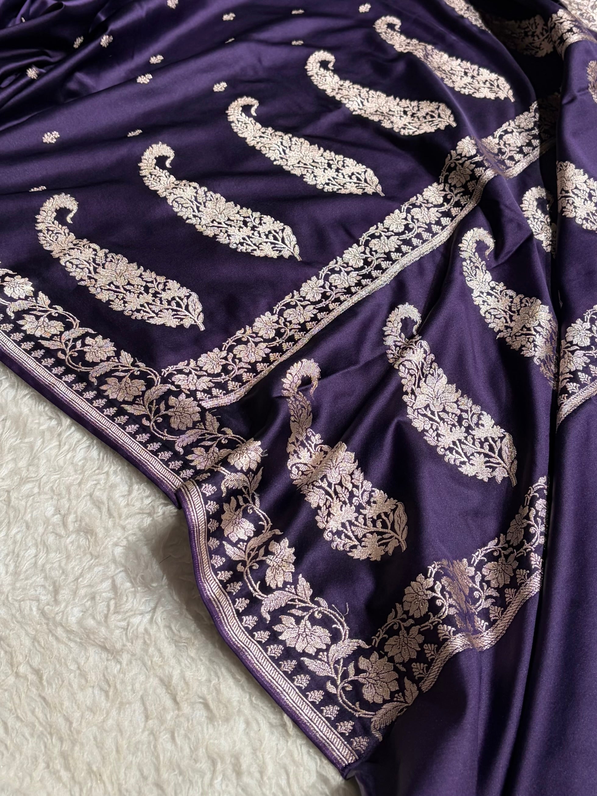 Banarasi Dark Purple Shades Floral Mashru Silk Saree MS88