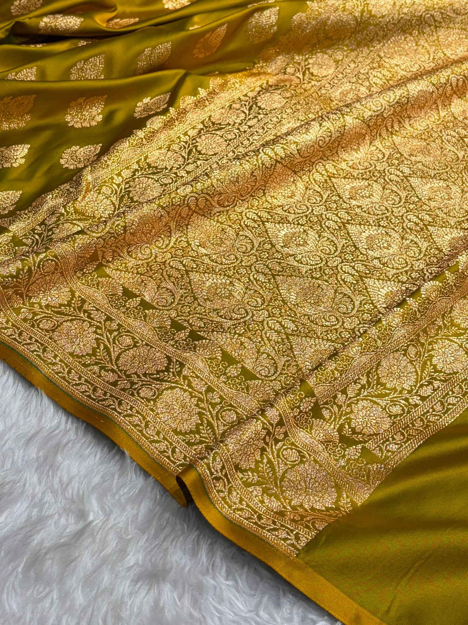 Liril Mehendi Floral Boota Pattern Satin Katan Silk saree SK45