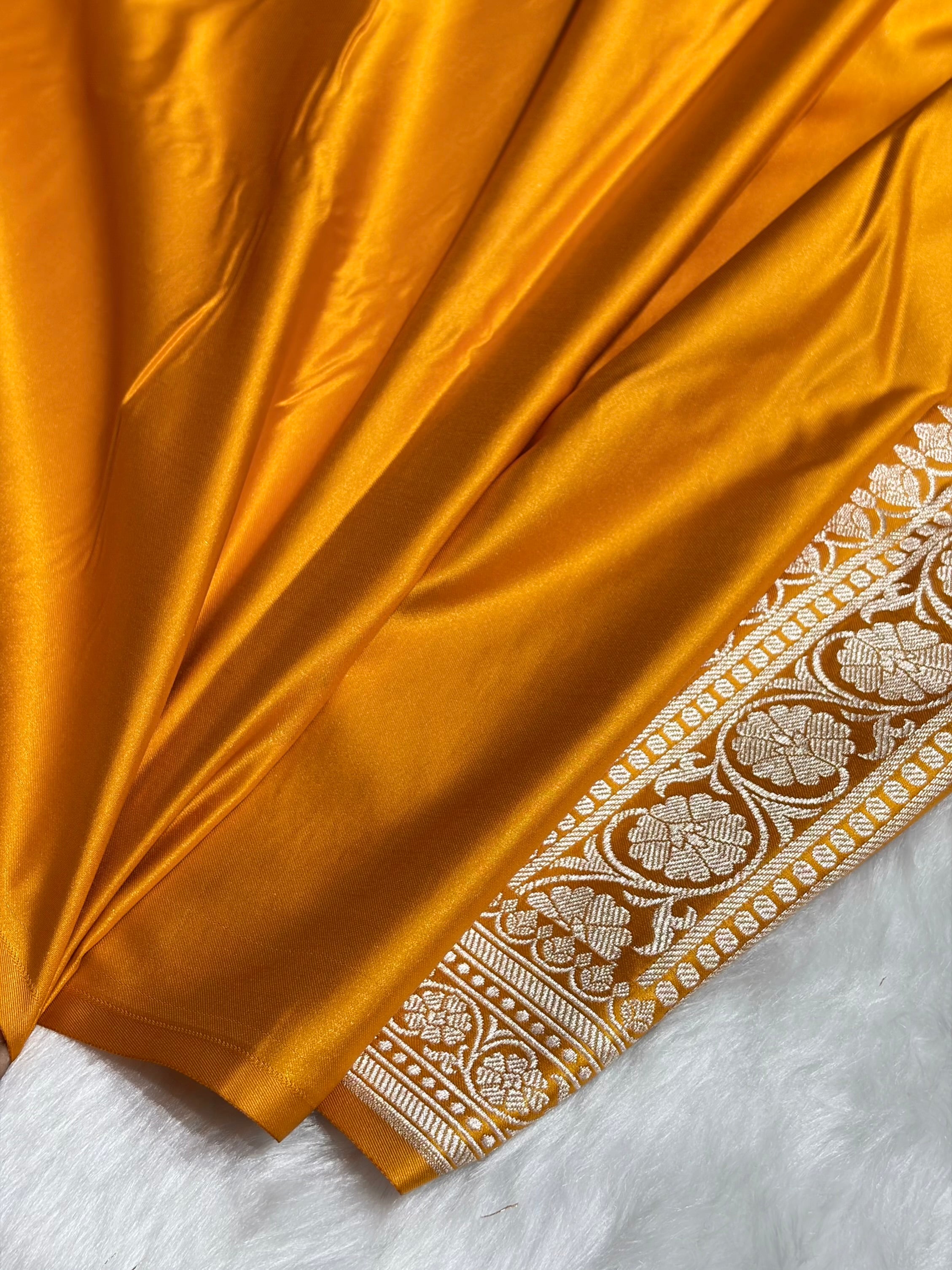Mustard Gold Shades Tanchoi Motif Mashru Silk Saree MST-13