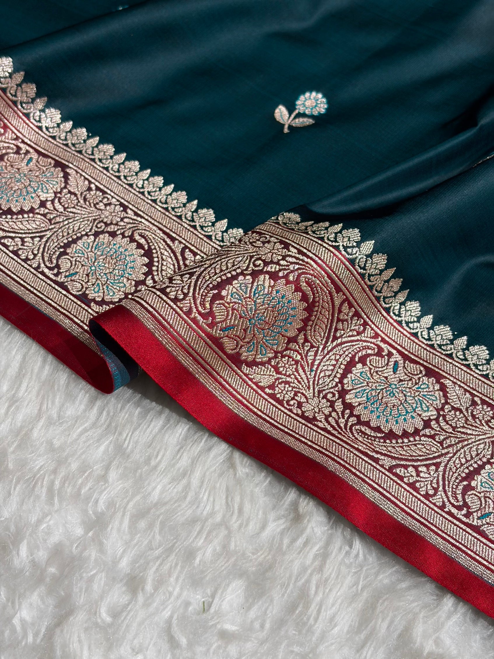 Dark Rama / Red Shades Banarasi Booti Pattern Mashru Silk Saree MSM-137