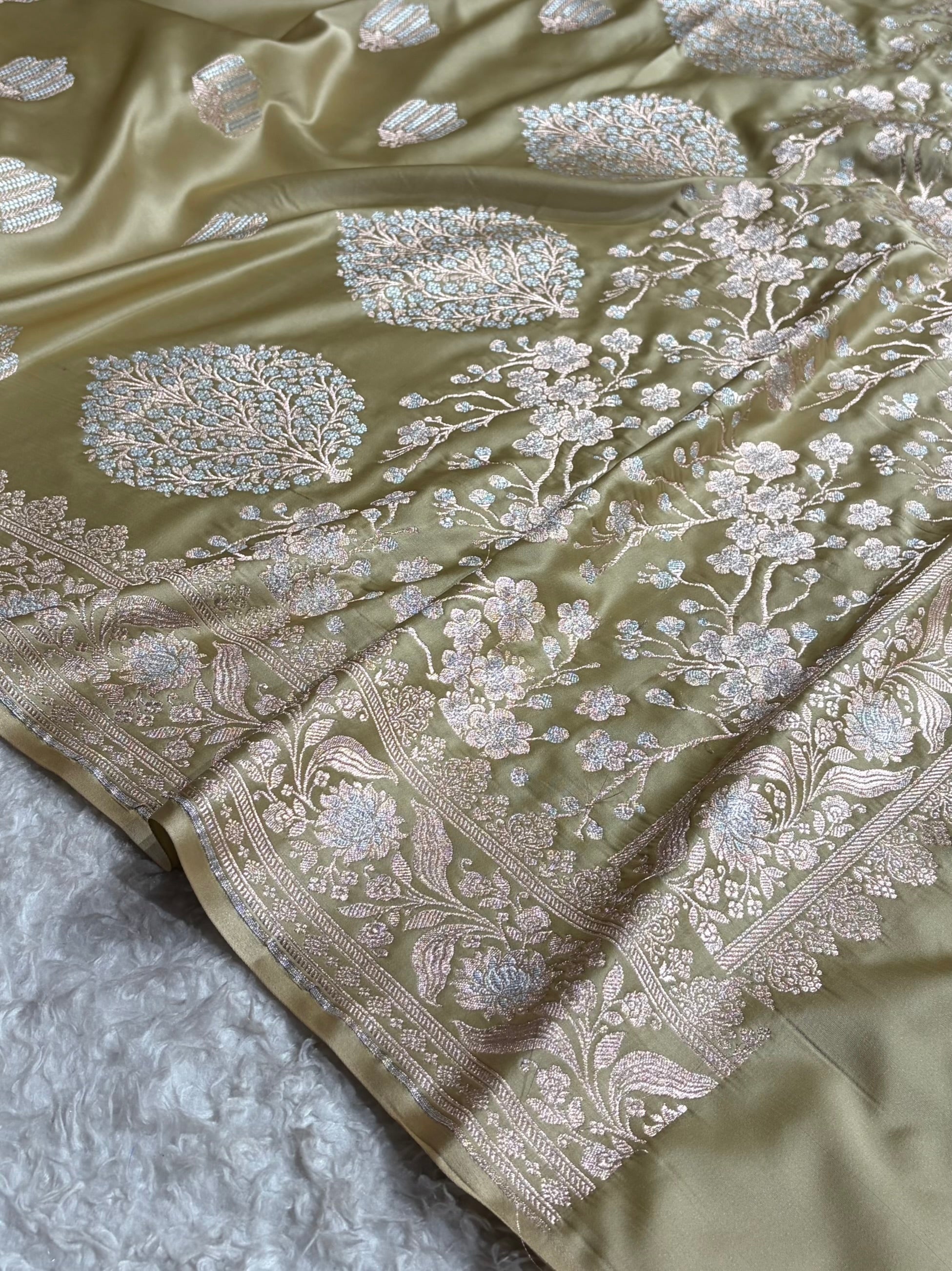 Tusser Shades Banarasi Boota Pattern Minakari Floral Mashru Silk Saree MSM-122