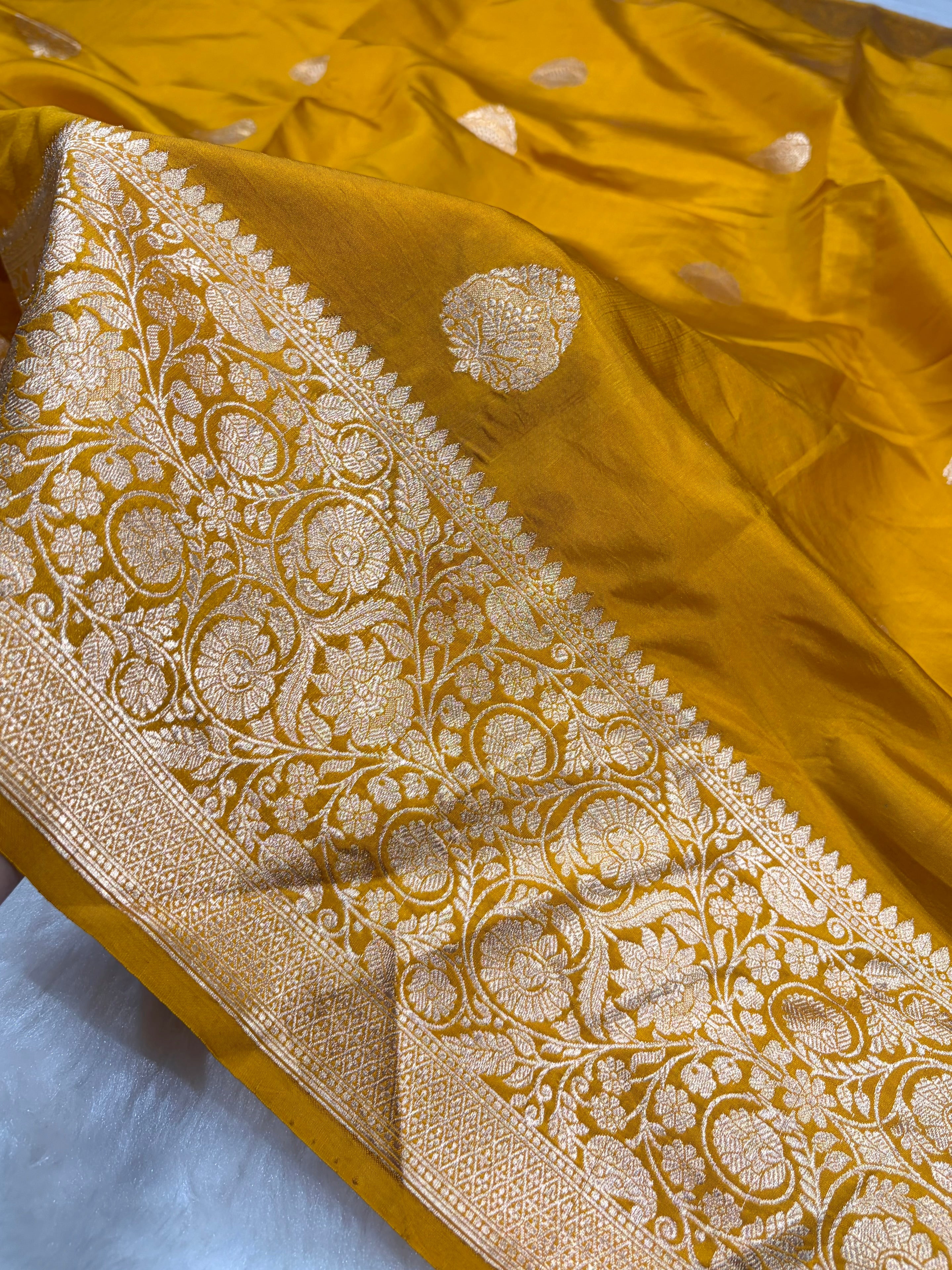 Banarasi Mustard Shades Boota Handwoven Pure Paper Silk Saree RM-93