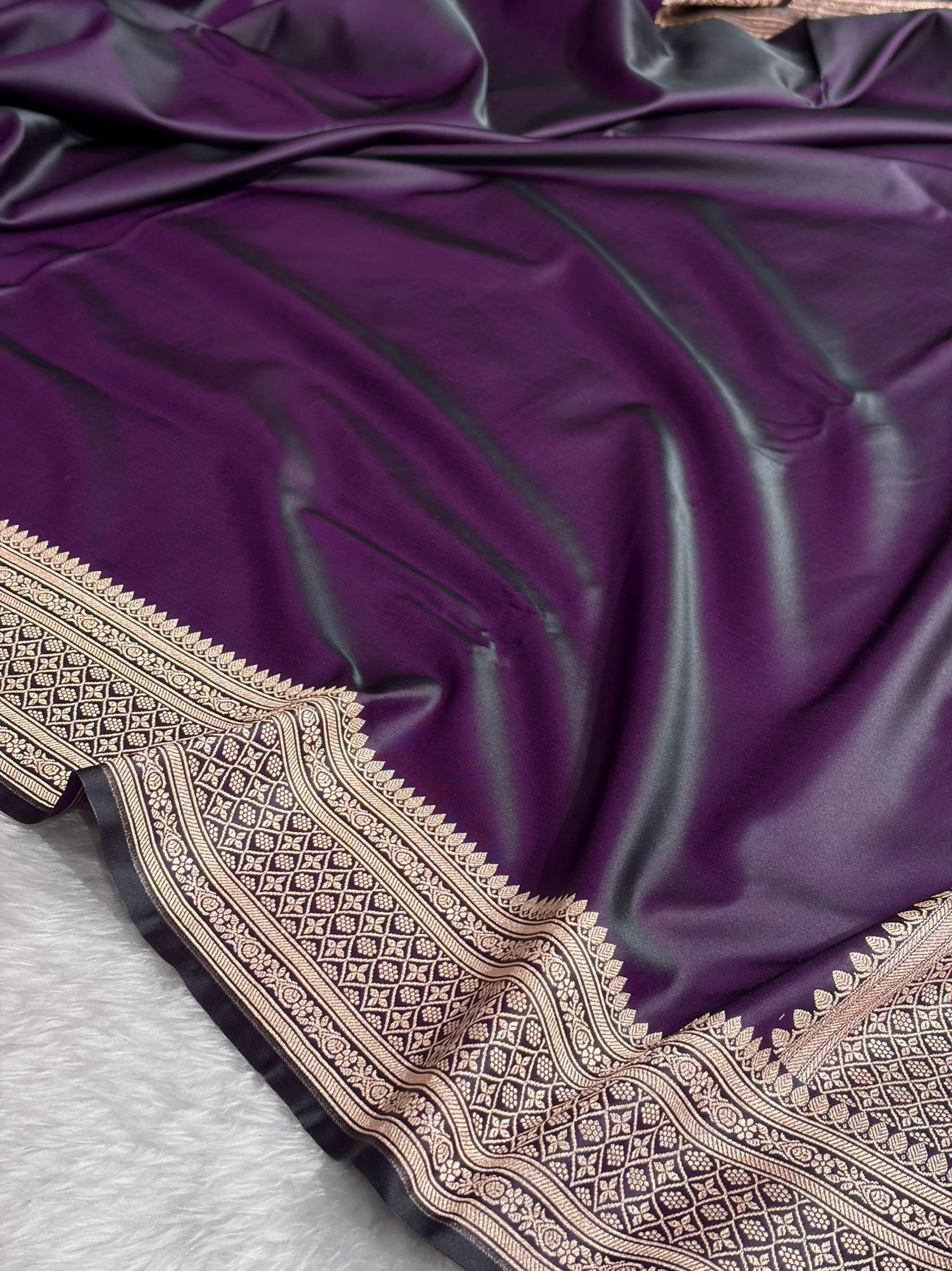 Banarasi Plain Cross Wine Shades With Minakari Pallu Mashru Silk Saree MS82