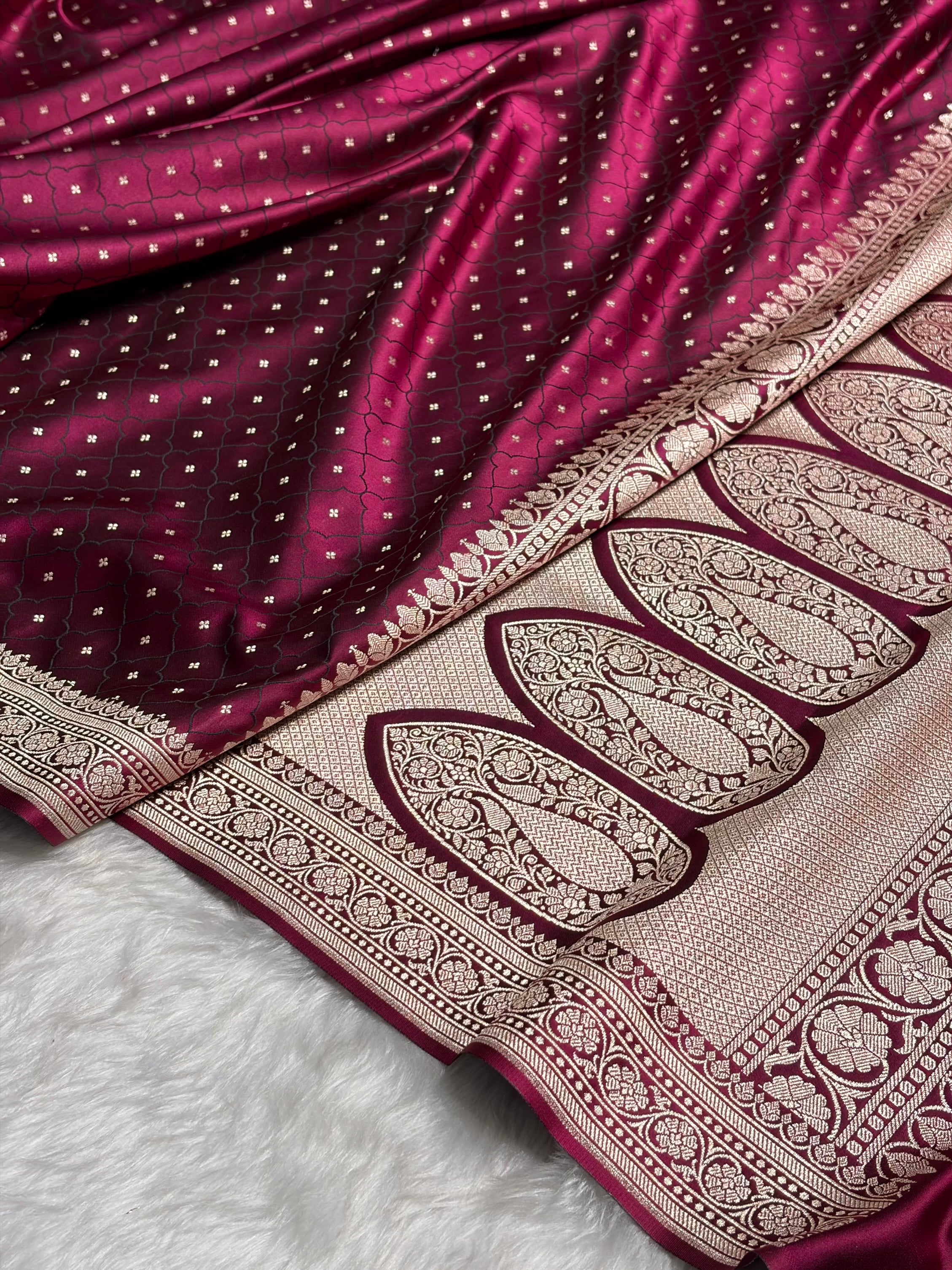 Garnet Shades Tanchoi Motif Mashru Silk Saree MST-13