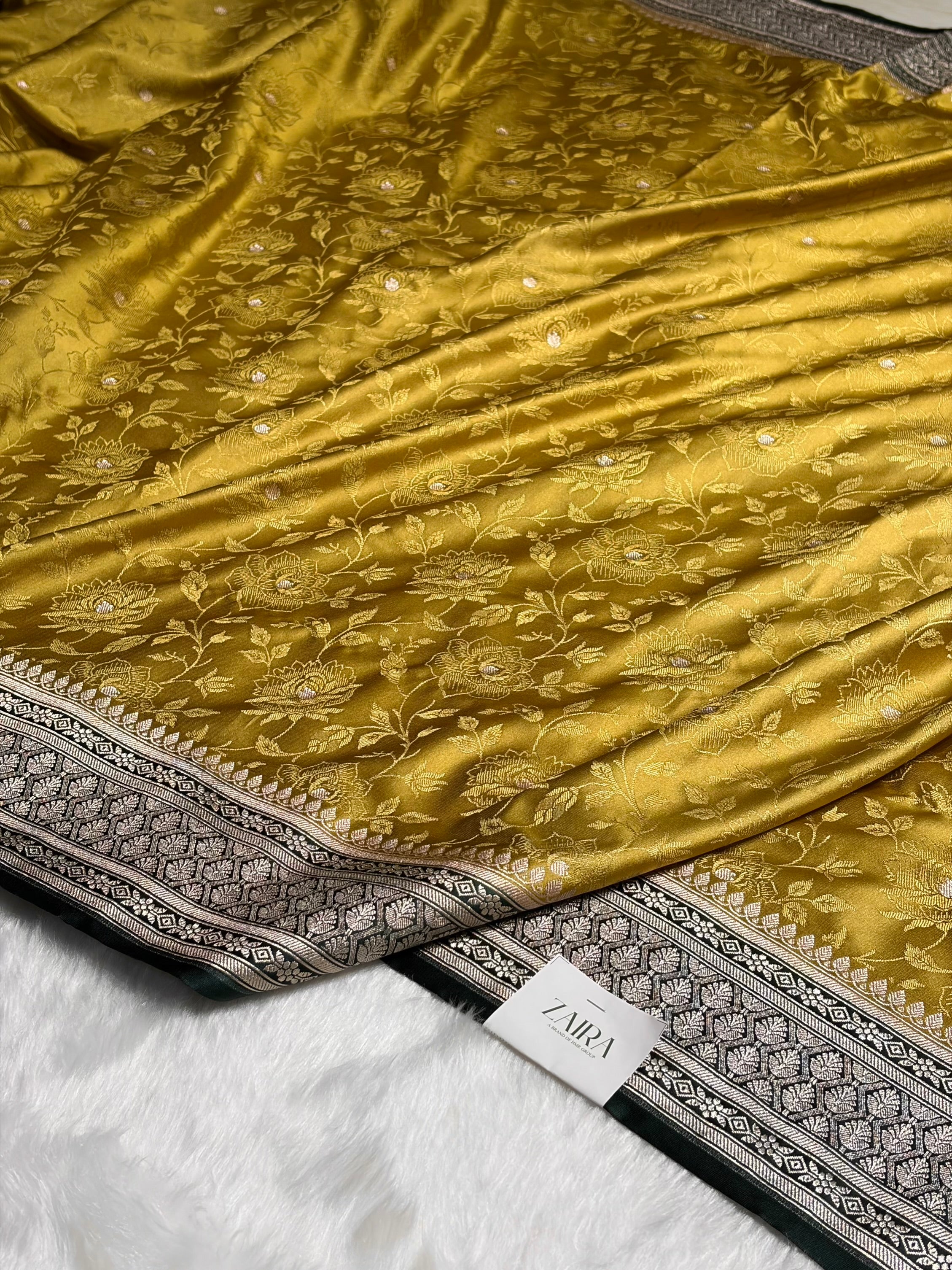 Contrast Banarasi Dusty Mustard With Dark Bottle Green Tanchoi Floral Booti Mashru Silk Saree MS59