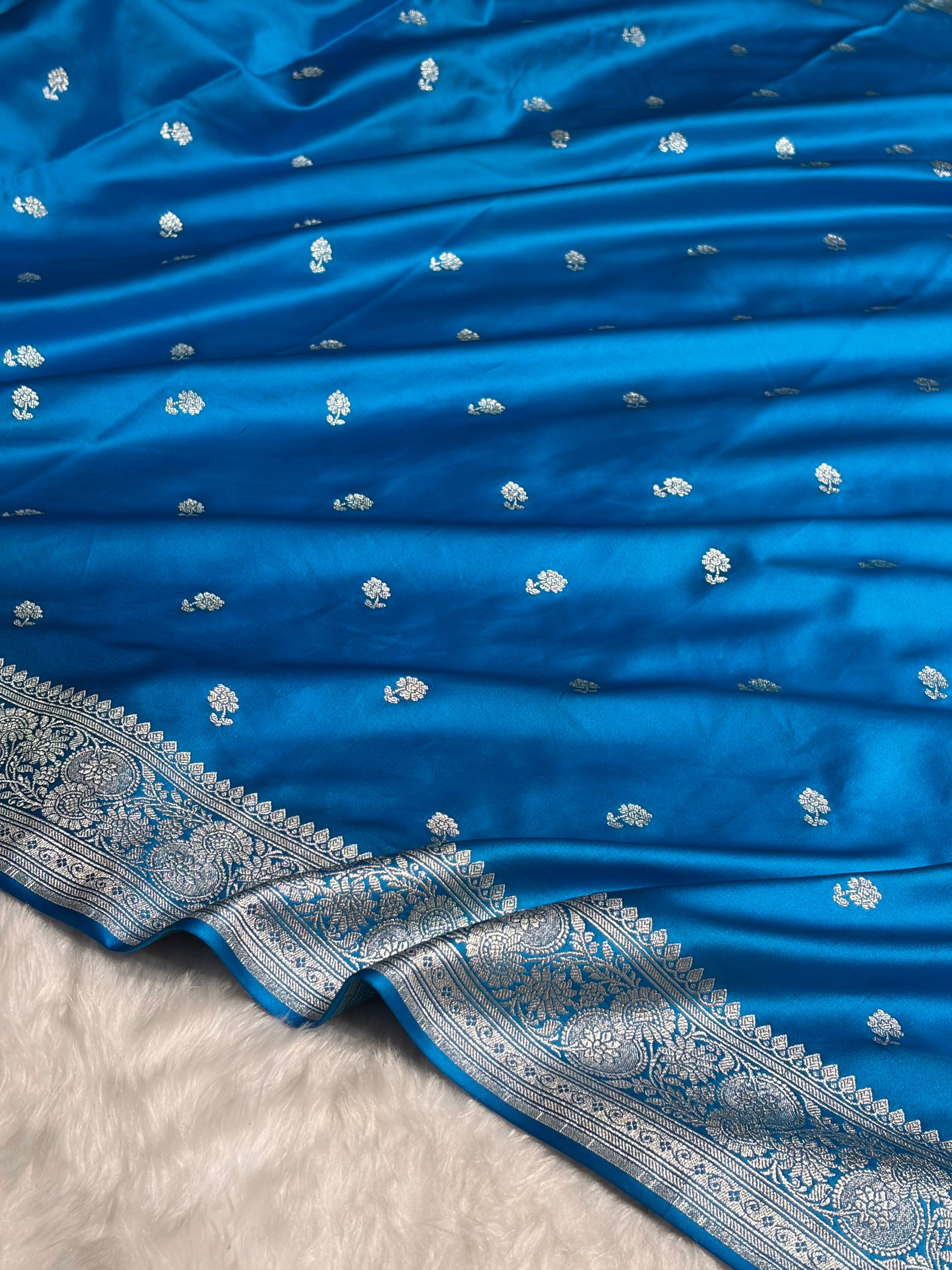 Firozi Shades Booti Mashru Silk Saree MS73