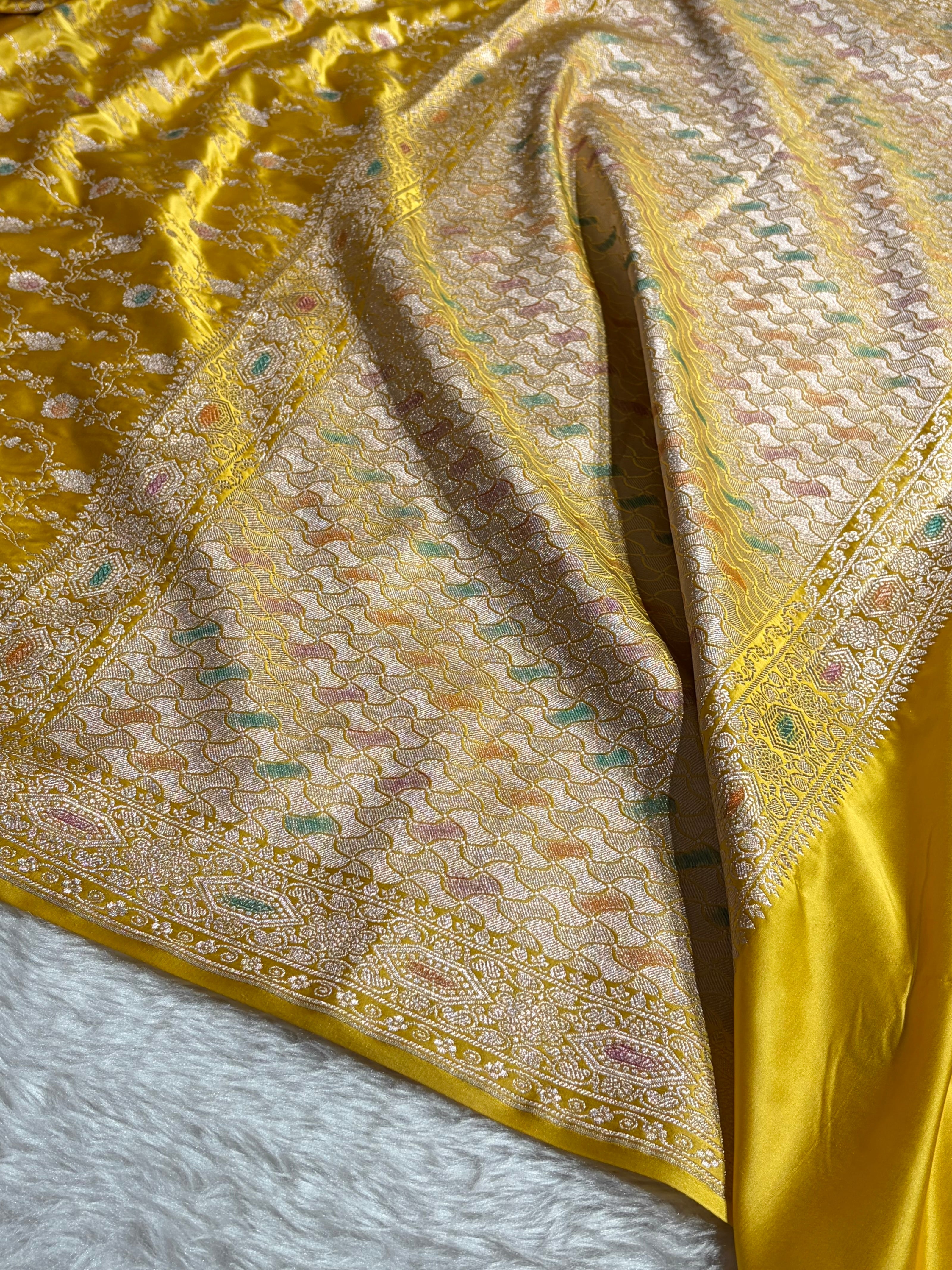 Banarasi Yellow Shades Minakari Floral Mashru Silk Saree MCS92