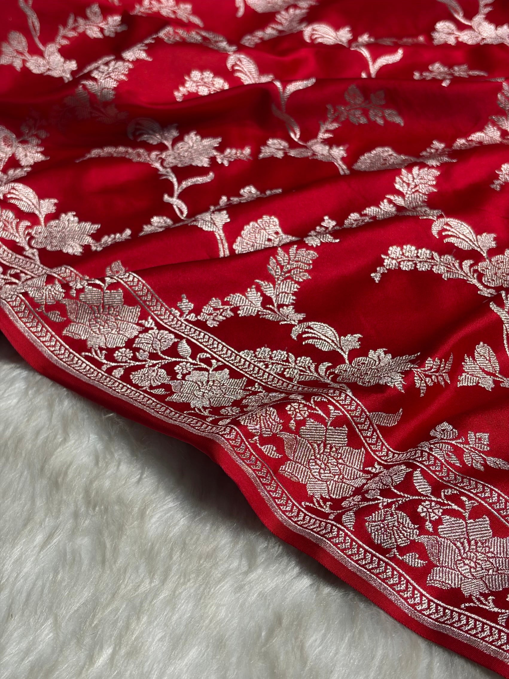 Ruby Red Shades Jaal Mashru Silk Saree MS48