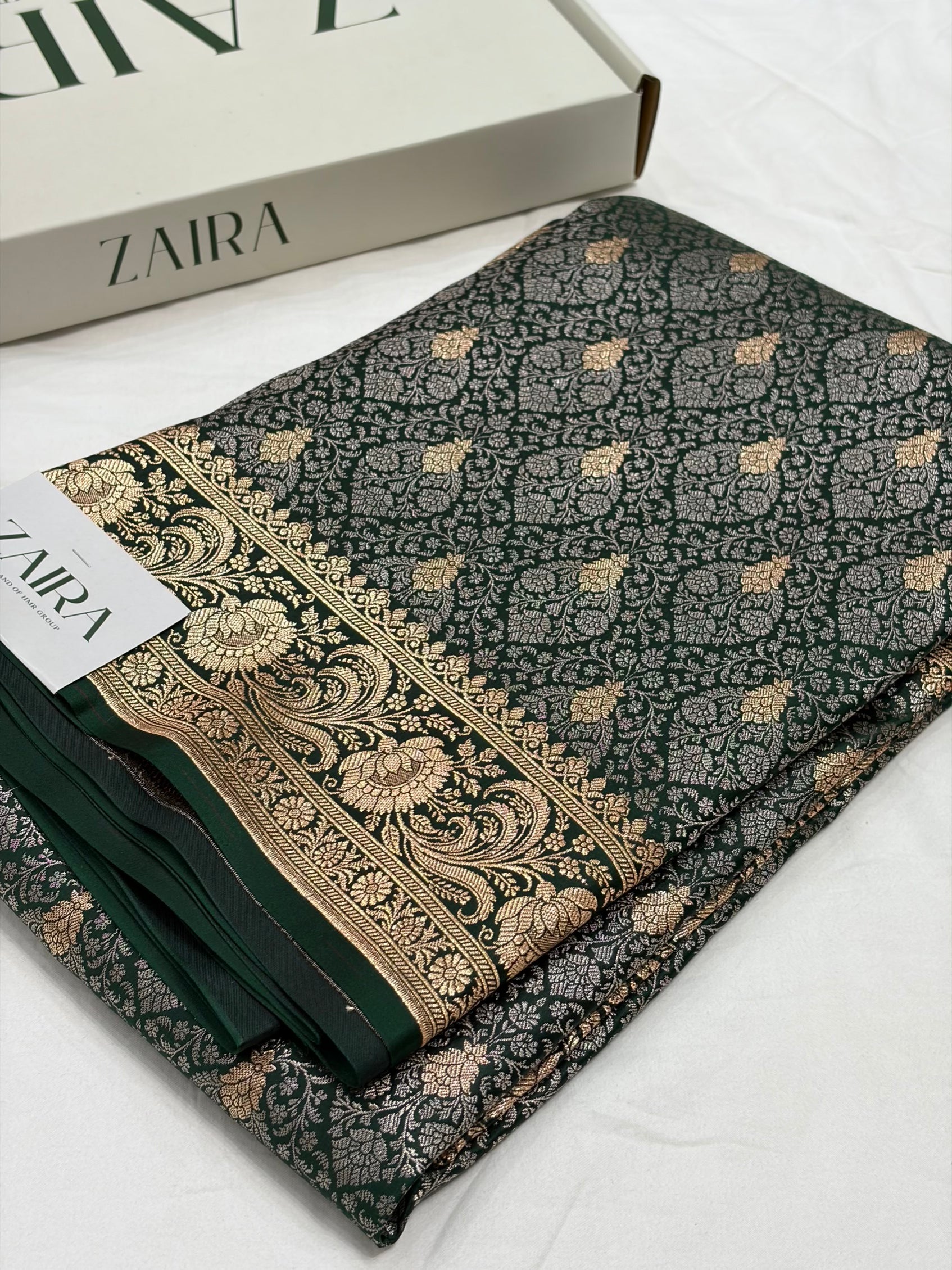 Bottle Green Shade With Tanchoi Brocade Pattern Katan Silk Saree