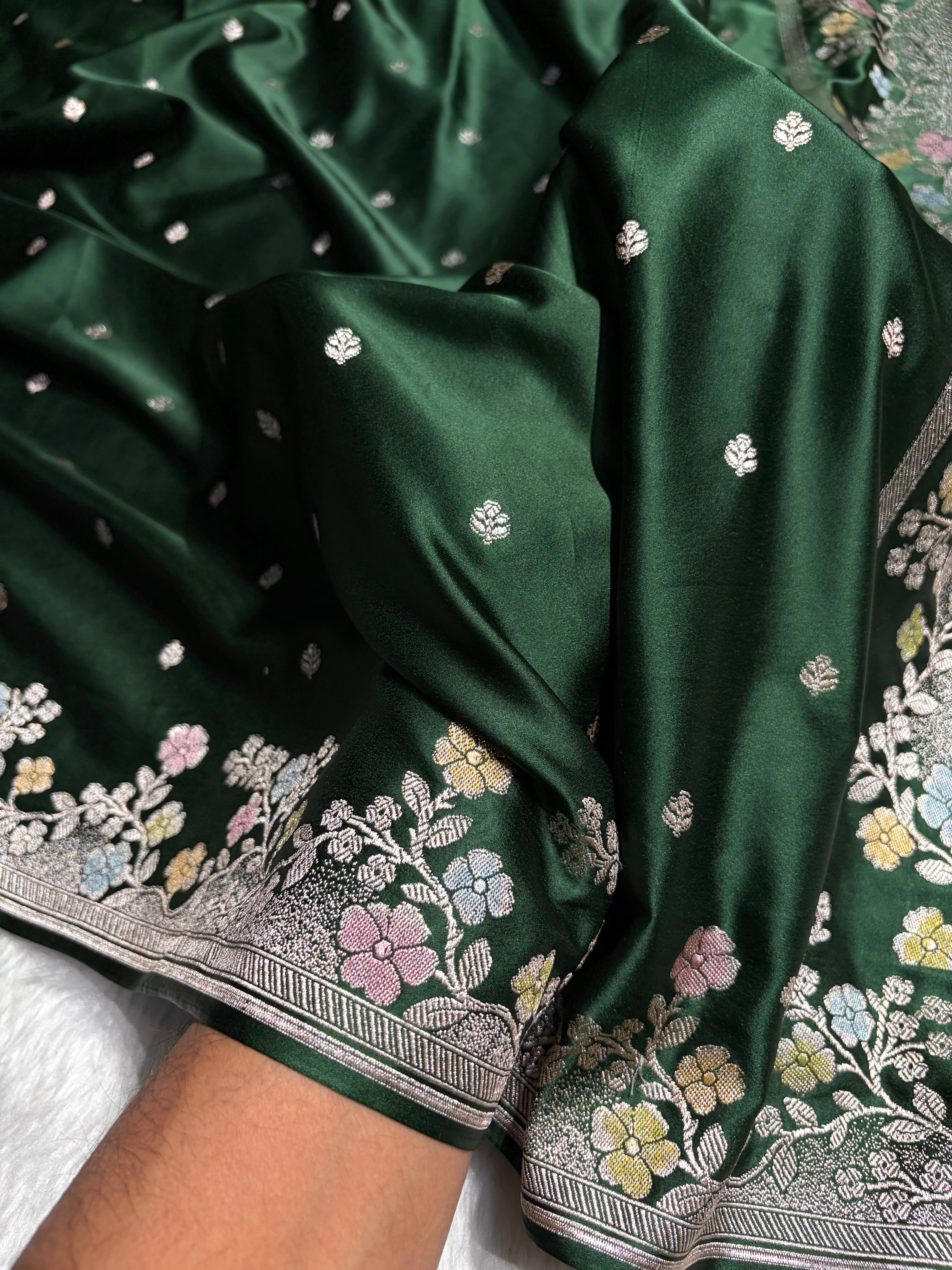Bottle Green Shades Minakari Floral Border Booti Mashru Silk Saree MS75