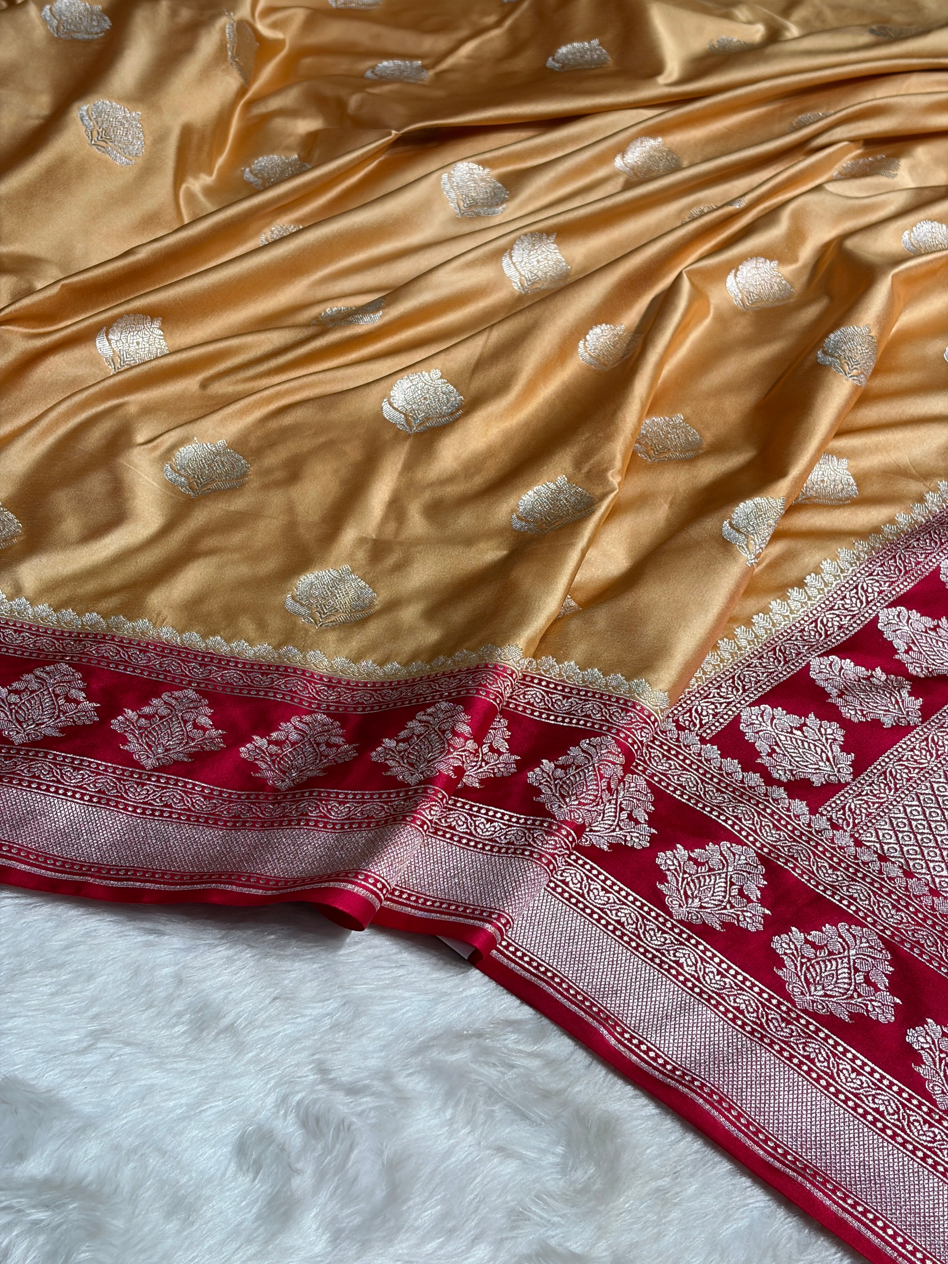 Contrast Pista Green With Rani  Motif Mashru Silk Saree MS43