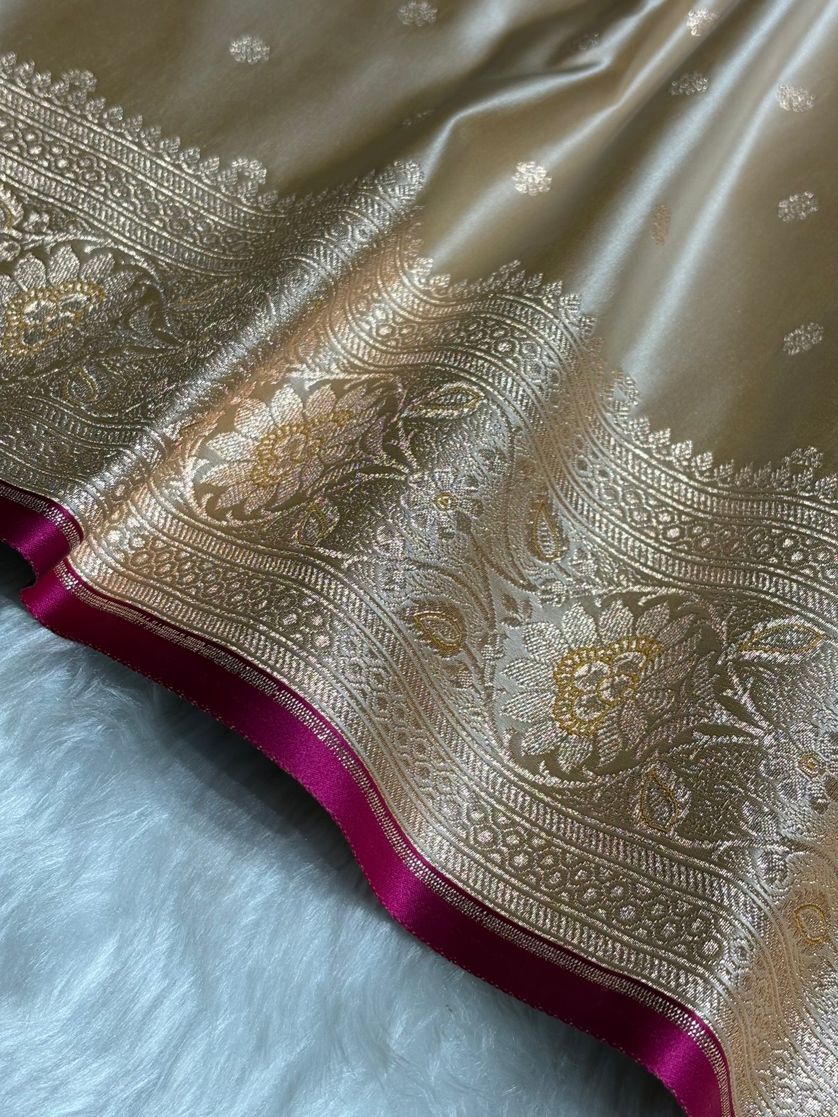 Tusser Booti Satin katan Silk Saree SK11
