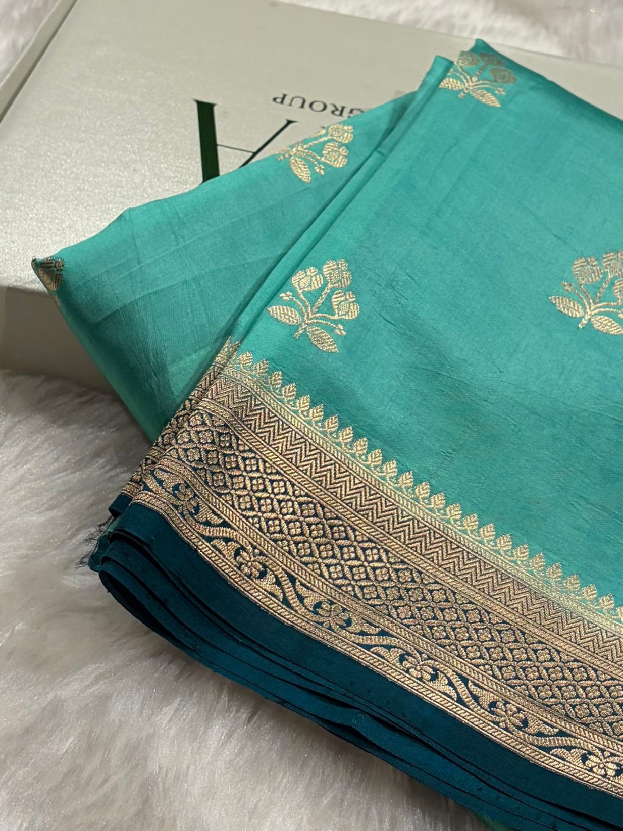 Banarasi Sea Green With Navy Blue Contrast Shades Handwoven Pure Paper Silk Saree RM-88